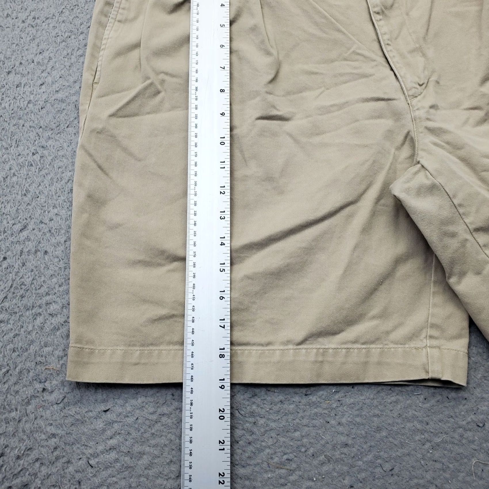 Polo Ralph Lauren Polo Ralph Lauren Chino Shorts Mens Size 40 Tan Pleated Classic Fit Low Waist Size US L / EU 52-54 / 3 - 3 Thumbnail