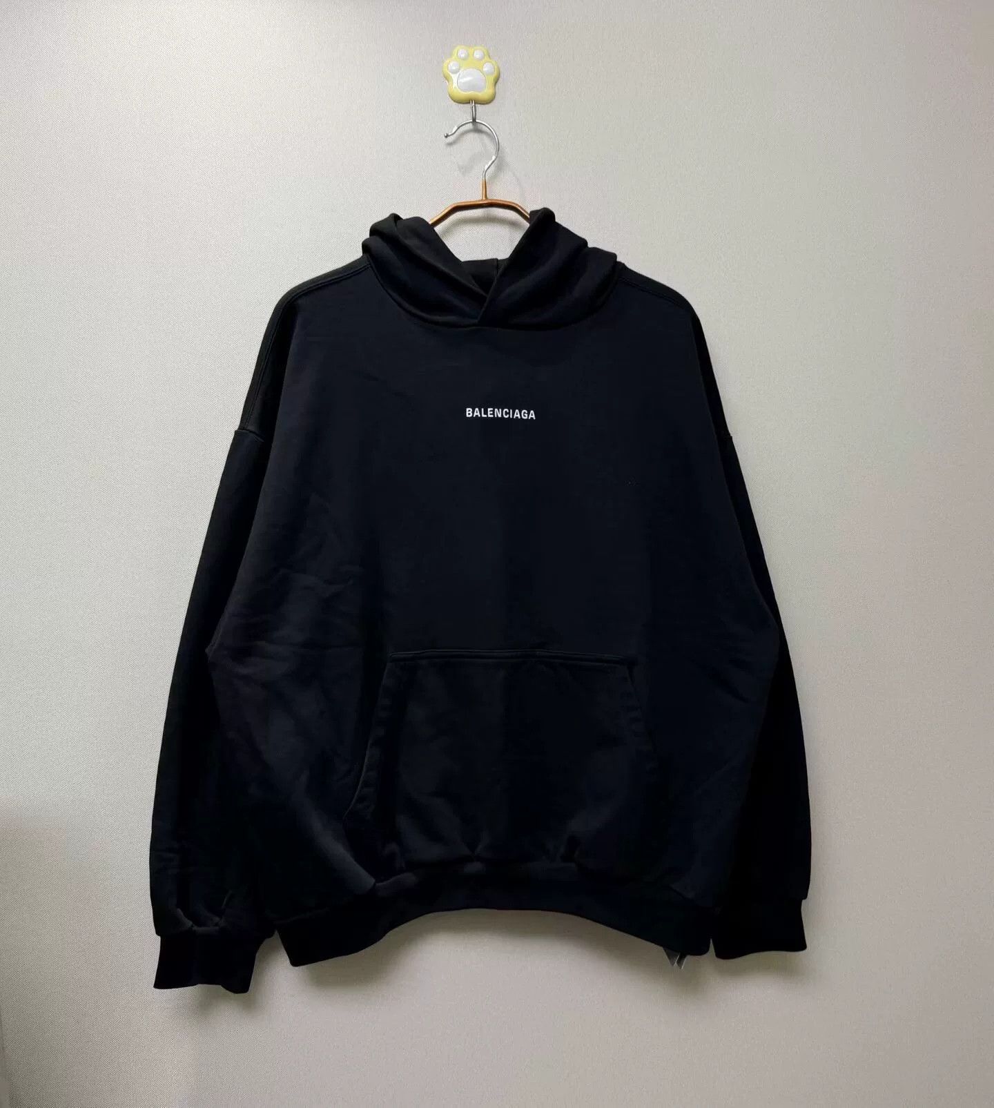 Balenciaga balenciaga black embroidered sweatshirt for men Size US M / EU 48-50 / 2 - 1 Thumbnail