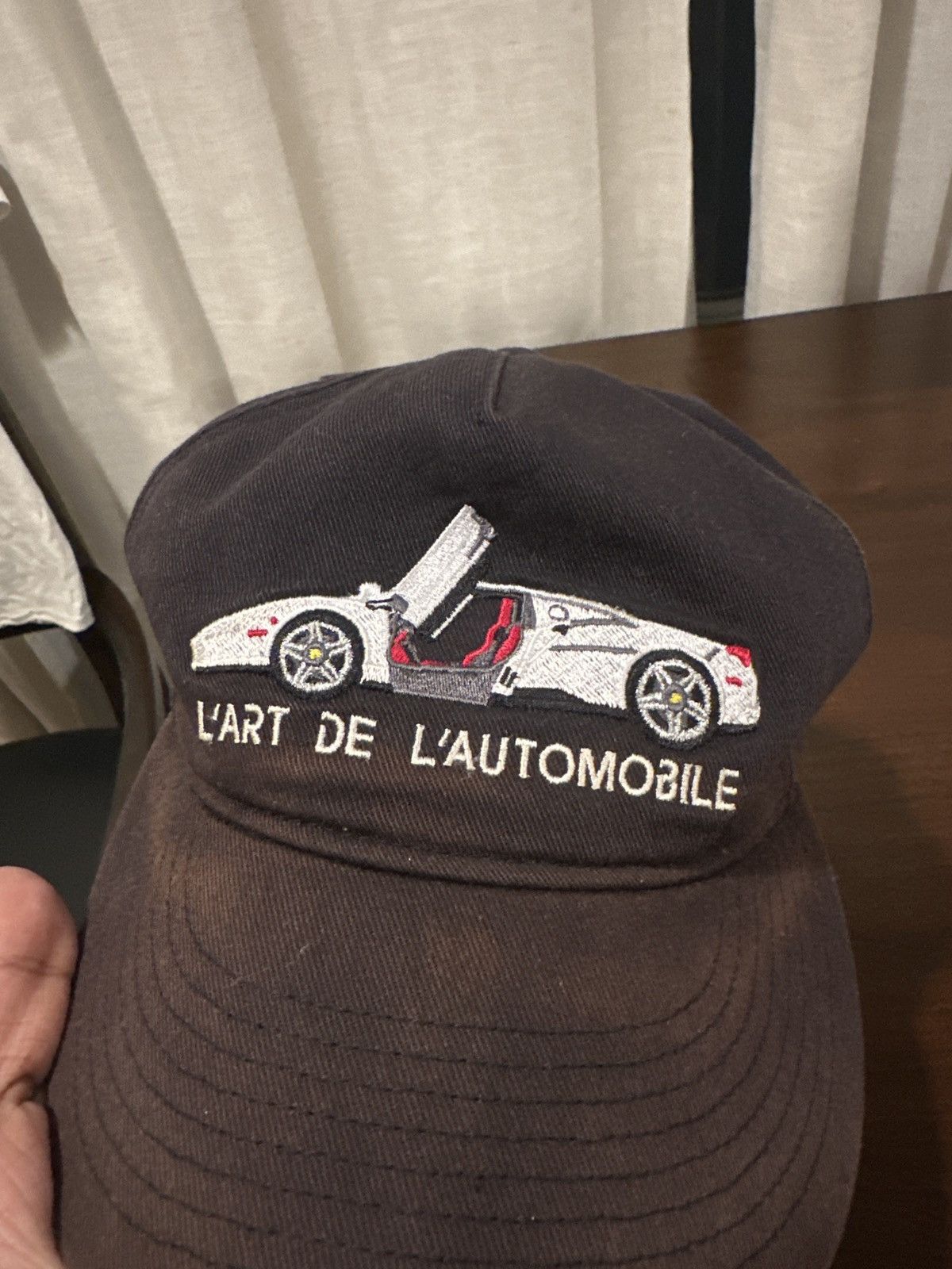 LART DRAWING GRAPHIC CAP - KAR / L'ART DE L'AUTOMOBILE