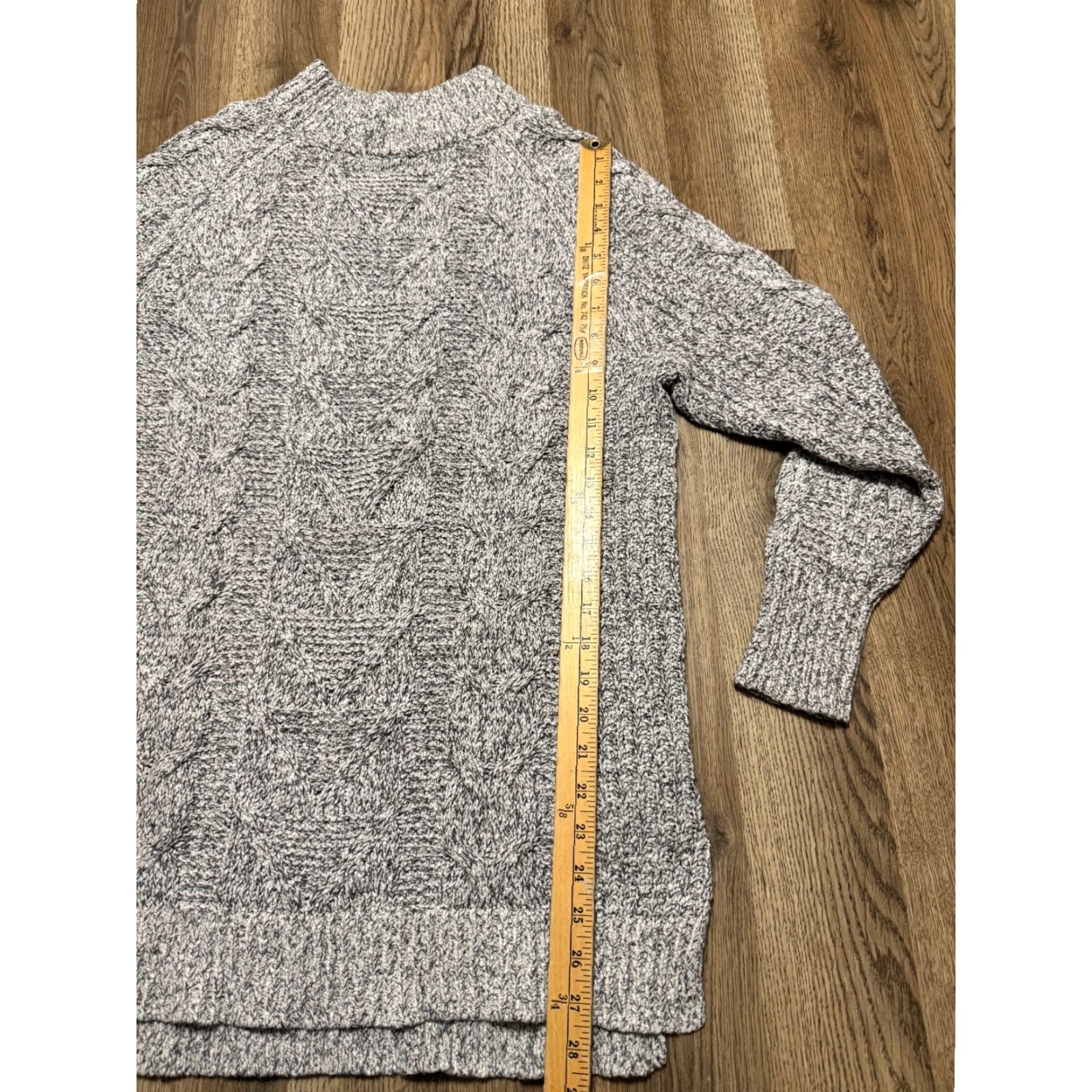 Old Navy VINTAGE? (No) Old Navy Sweater Women's XL Gray White Pullover Crew Neck Knit Card? Size XL / US 12-14 / IT 48-50 - 7 Thumbnail