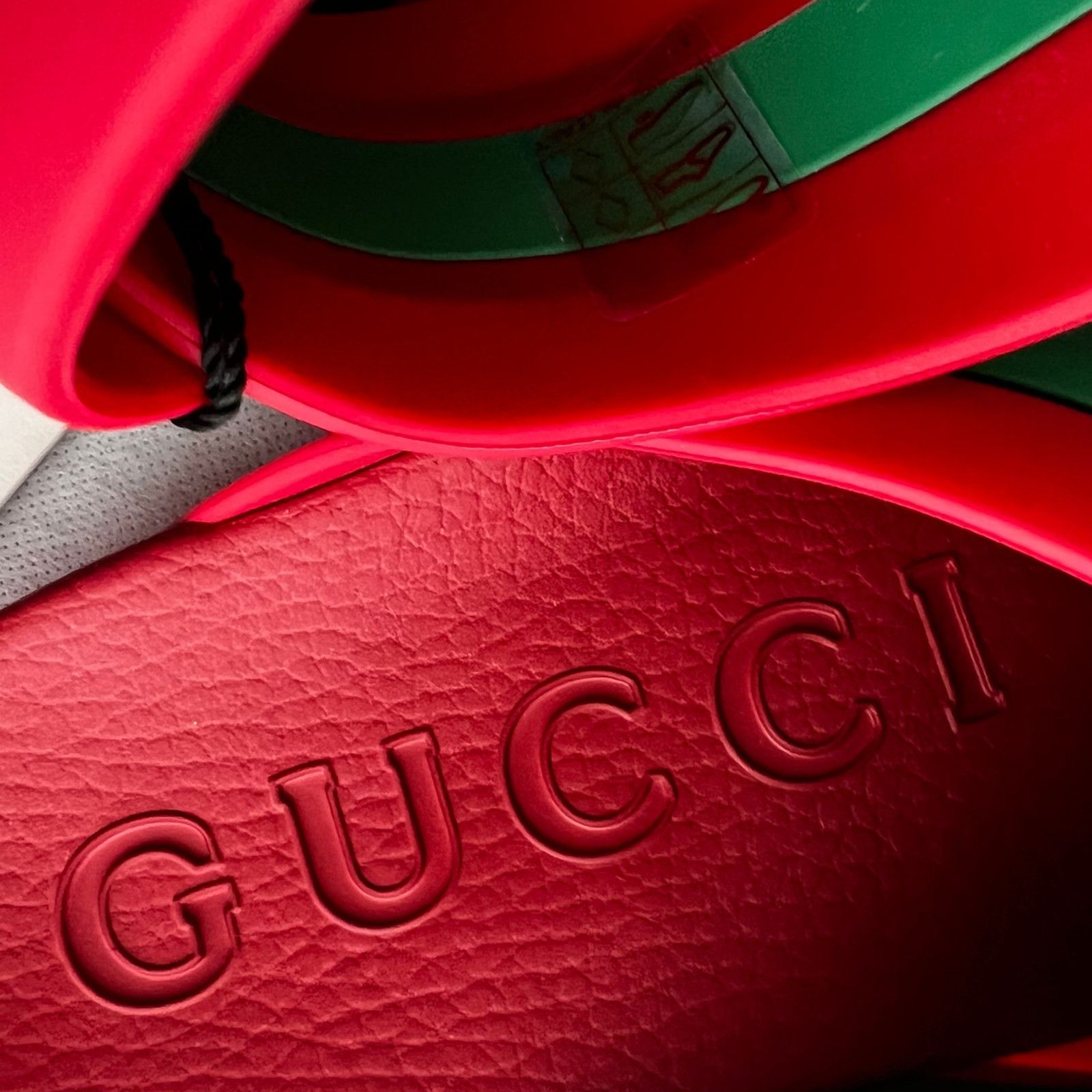 Gucci Gucci Red Green Striped Web Accent Rubber Sandals, IT37/US7 Size US 7 / IT 37 - 11 Thumbnail
