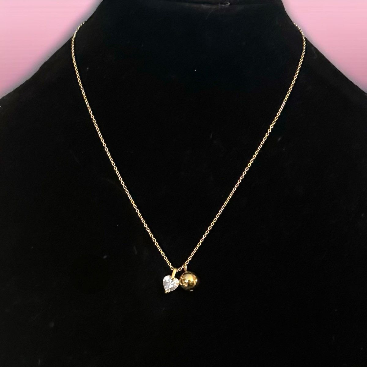 Other Gold tone rhinestone heart and ball pendant necklace Size ONE SIZE - 1 Thumbnail