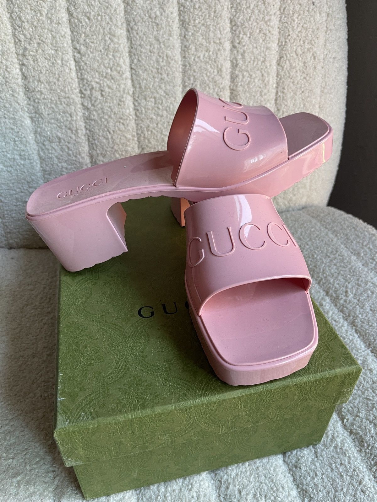 Gucci GUCCI Pink Rubber Slide Heeled Sandals Size 9 Size US 9 / IT 39 - 2 Thumbnail