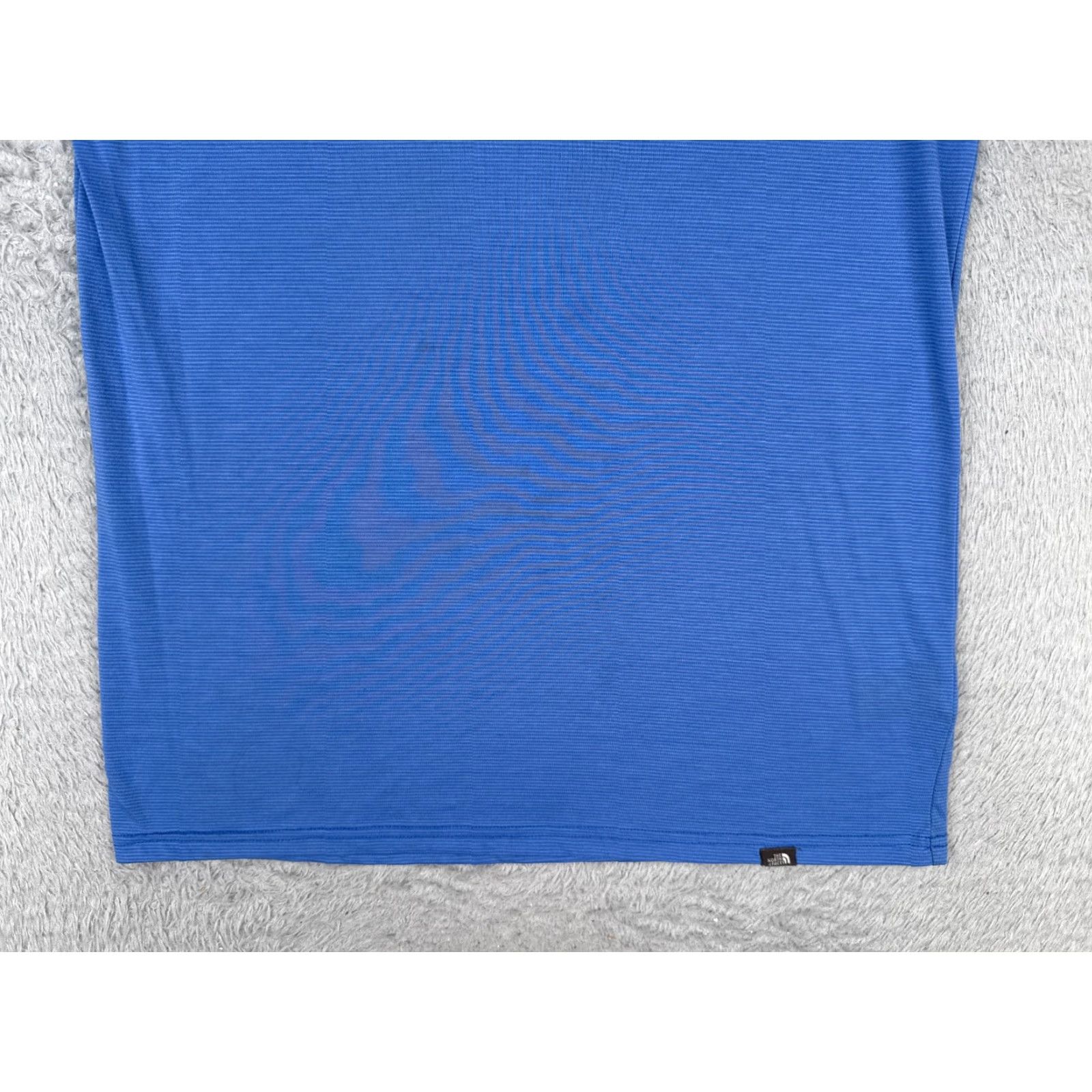 The North Face The North Face T-Shirt Women Large Blue Stripe Short Sleeve V-Neck Polyester Read Size L / US 10 / IT 46 - 5 Thumbnail
