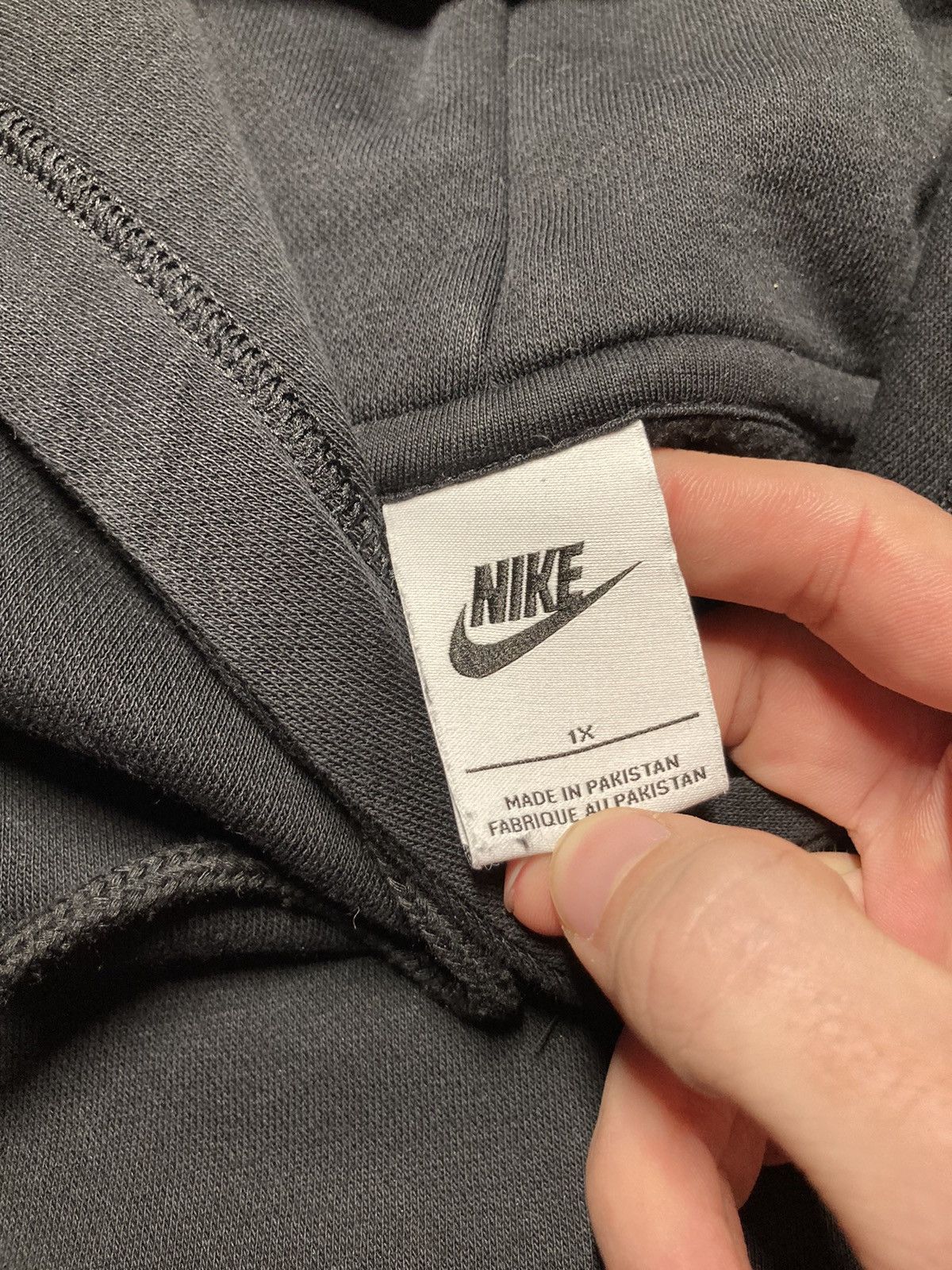 Nike × Vintage ⛩️Nike Hoodie Center Logo Vintage Y2K Baggy Sun Faded Black⛩️ Size US XL / EU 56 / 4 - 5 Thumbnail