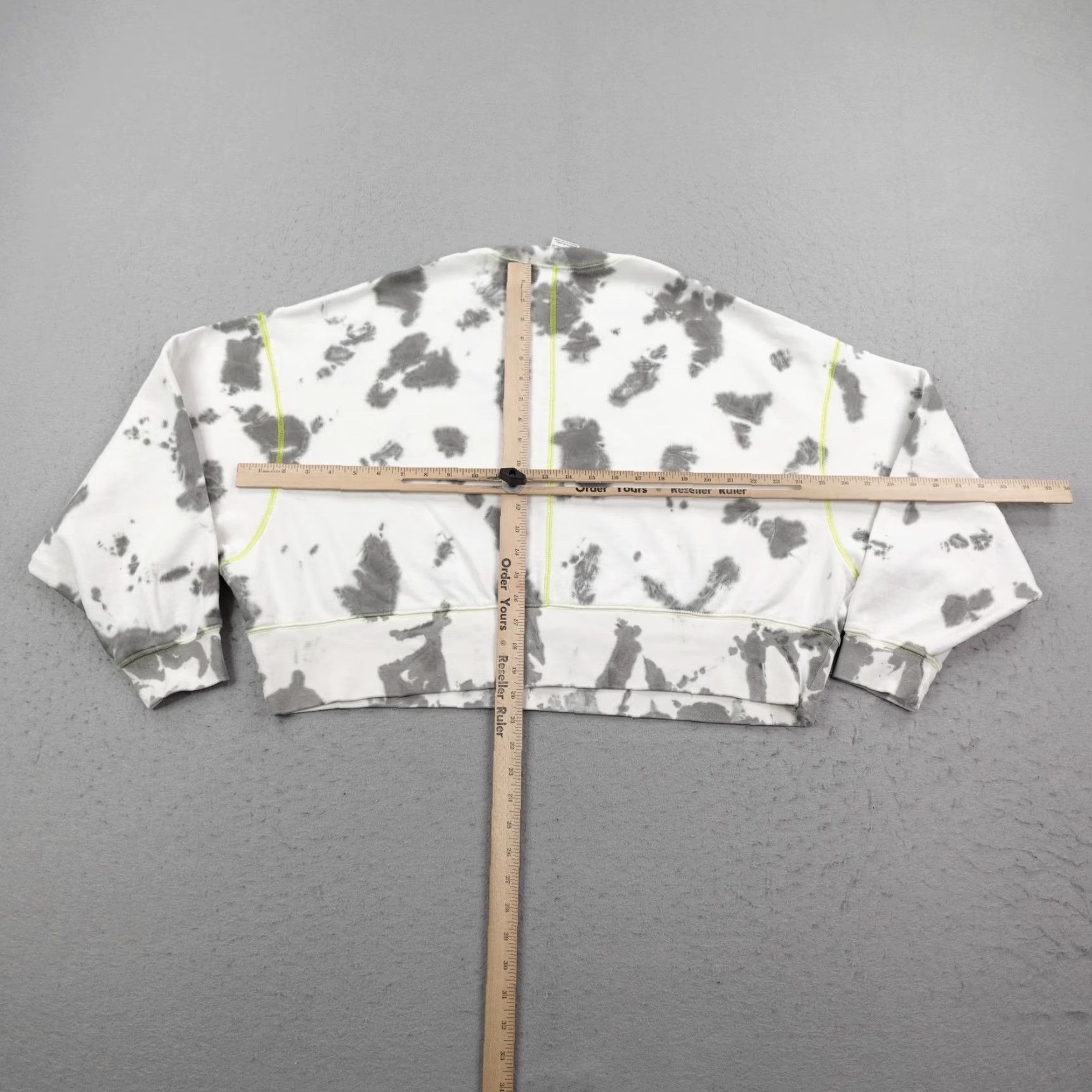 Nike Nike Sweatshirt Womens Small White Tie Dye Crewneck Cropped Oversized Pullover Size S / US 4 / IT 40 - 7 Thumbnail