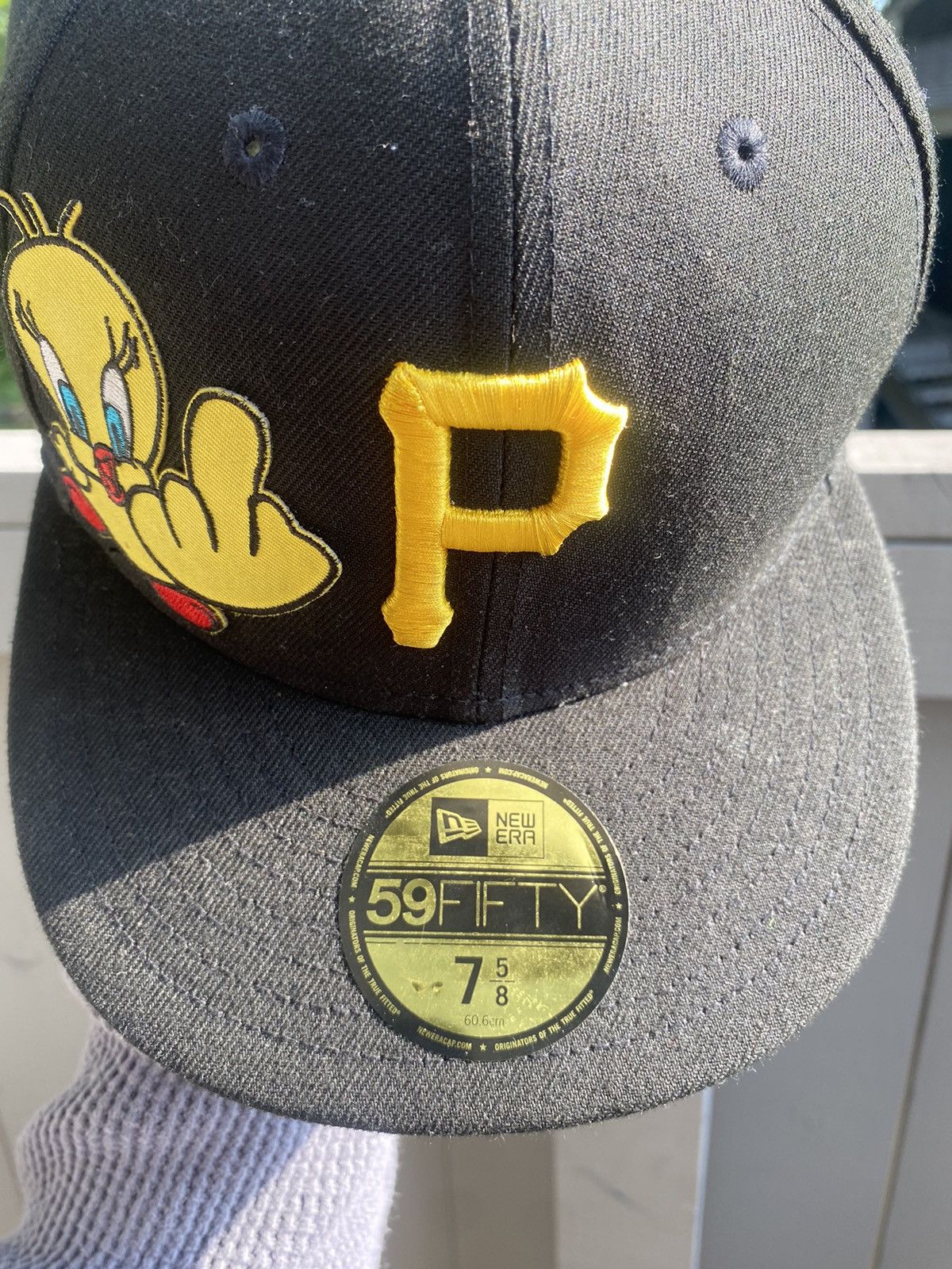 New Era Custom Tweety Bird Pirates Fitted Size ONE SIZE - 6 Thumbnail