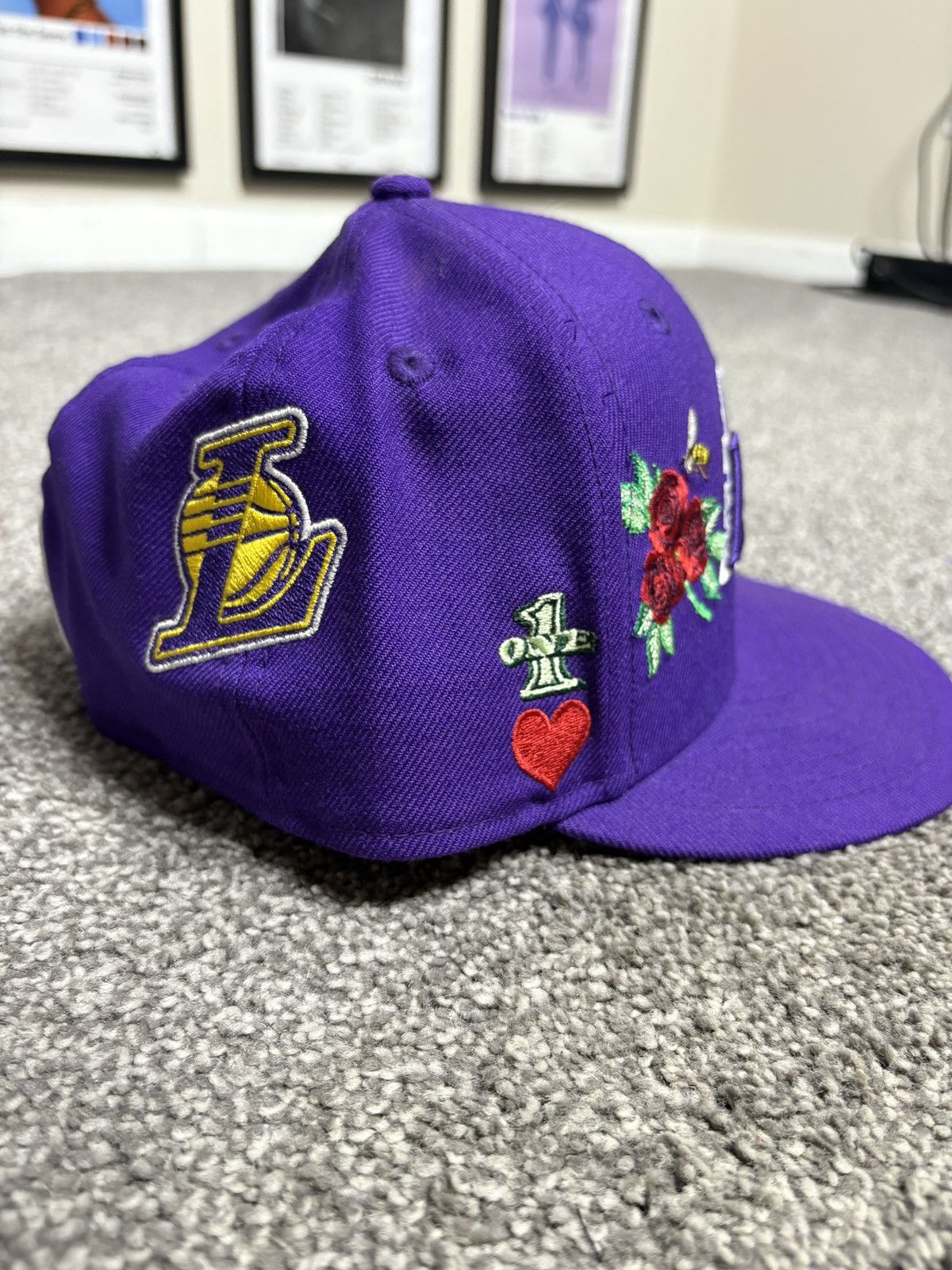 NBA NEW ERA NBA LOS ANGELES LAKERS WORLD CHAMPIONS FITTED 7 1/4 Size ONE SIZE - 2 Thumbnail