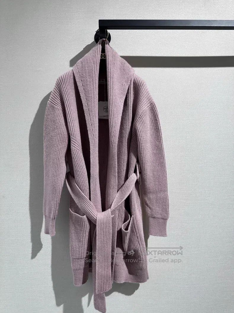 Hermes Hermes Pink Cashmere Long Knit Cardigan Size XXS / US 00 / IT 34 - 1 Thumbnail