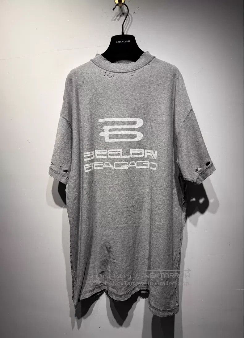 Balenciaga Balenciaga Letter Printed Crew Neck Loose Fit Short Sleeve Size US S / EU 44-46 / 1 - 1 Thumbnail