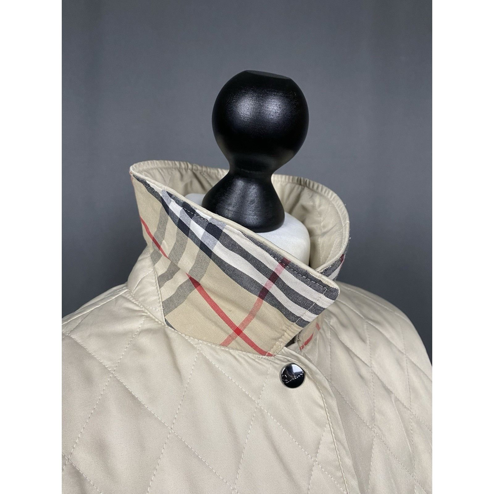 Burberry Burberry Nova Check Lining Women's Beige Quilted Jacket Size Size S / US 4 / IT 40 - 10 Thumbnail