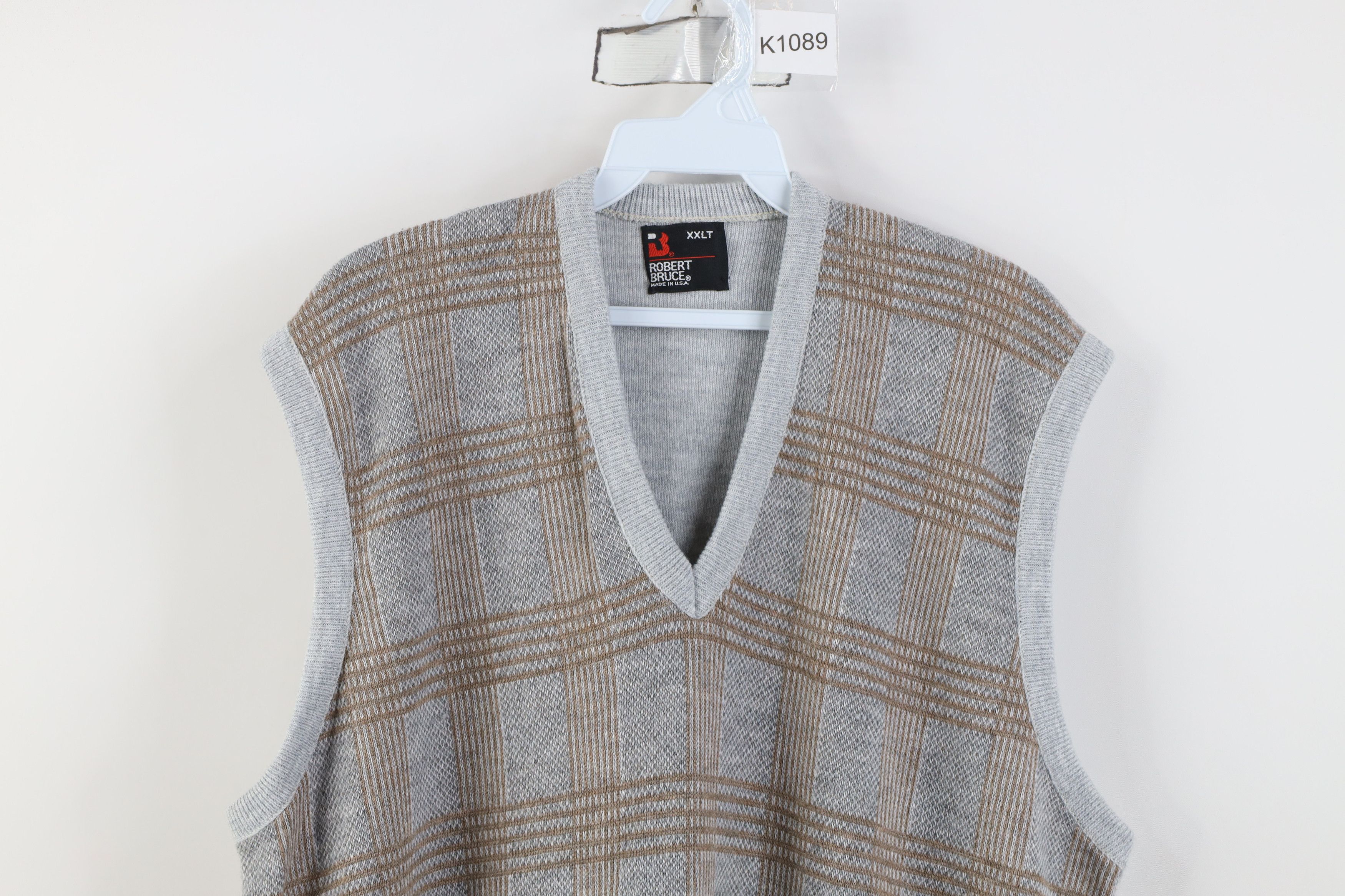 Vintage Vintage 70s Streetwear V-Neck Sweater Vest Gray Plaid USA Size US XXL / EU 58 / 5 - 2 Thumbnail