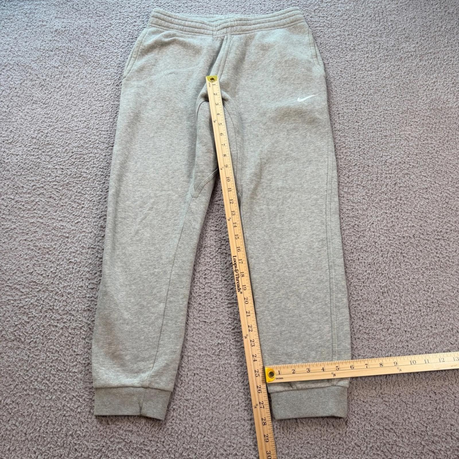 Nike Nike Sportswear Club Fleece Joggers Mens M Grey Sweatpants Size US 32 / EU 48 - 2 Thumbnail