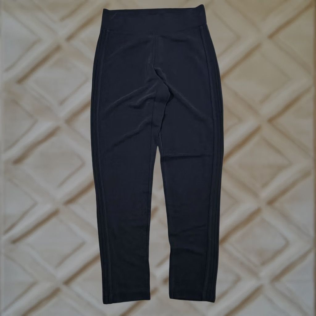 Athleta EUC Athleta Black Ankle Athletic Track Pants Womens XXS Size 24" / US 00 / IT 34 - 1 Thumbnail