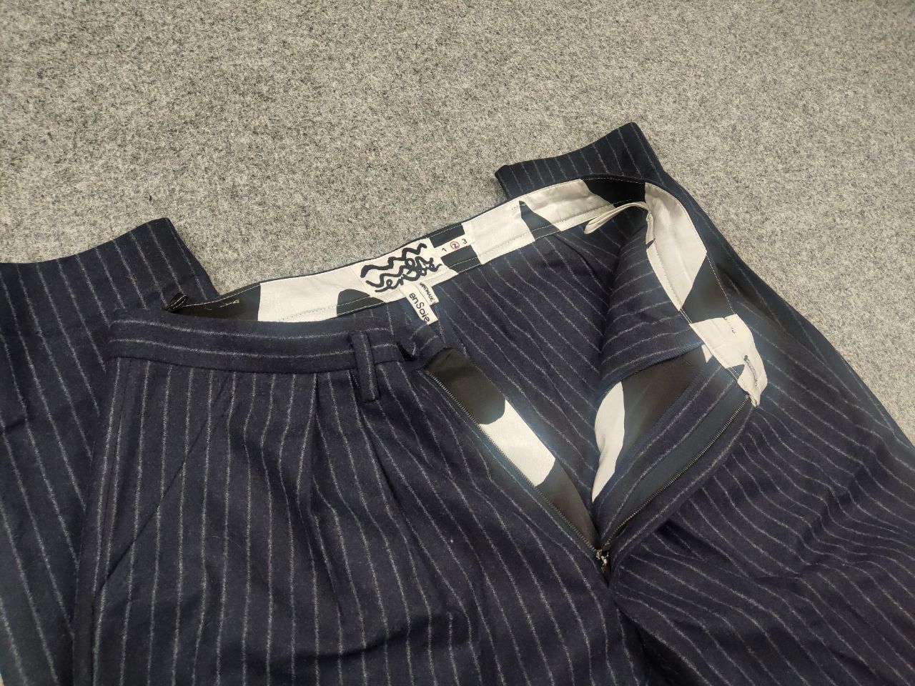 Other EnSoie Design Premium handmade wool Navy stripe Ankle Pants Size US 32 / EU 48 - 8 Thumbnail
