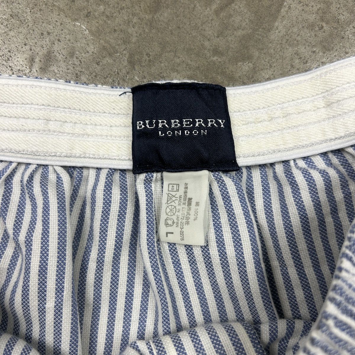 Burberry Burberry London Striped Briefs Size 26 - 6 Thumbnail