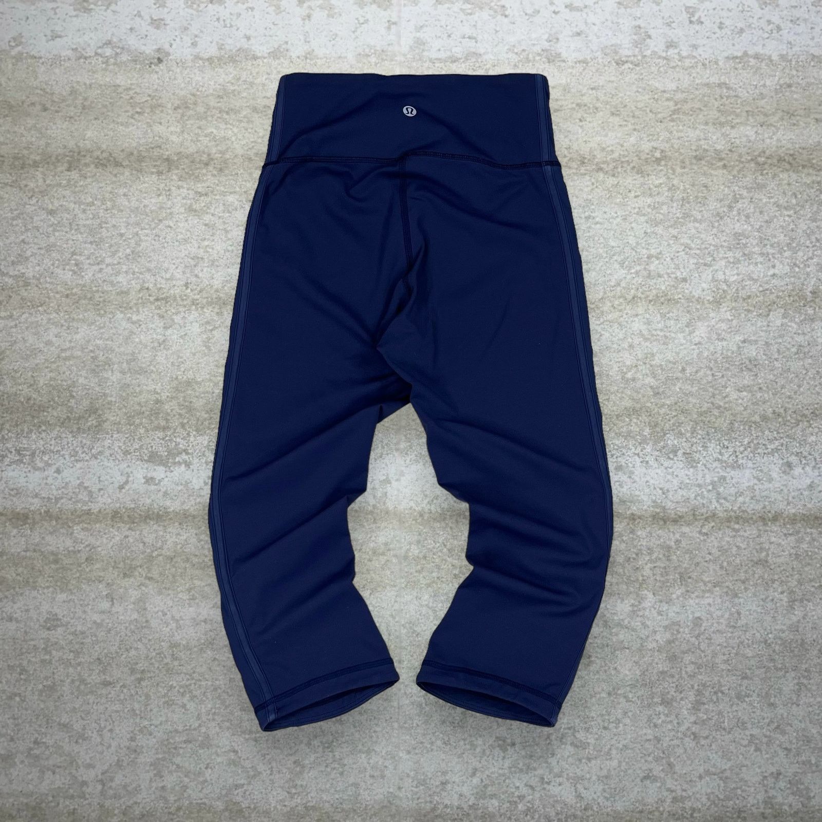 Lululemon Lululemon Leggings Size 2 Navy Blue Reflective Logo Size 26" / US 2 / IT 38 - 1 Thumbnail