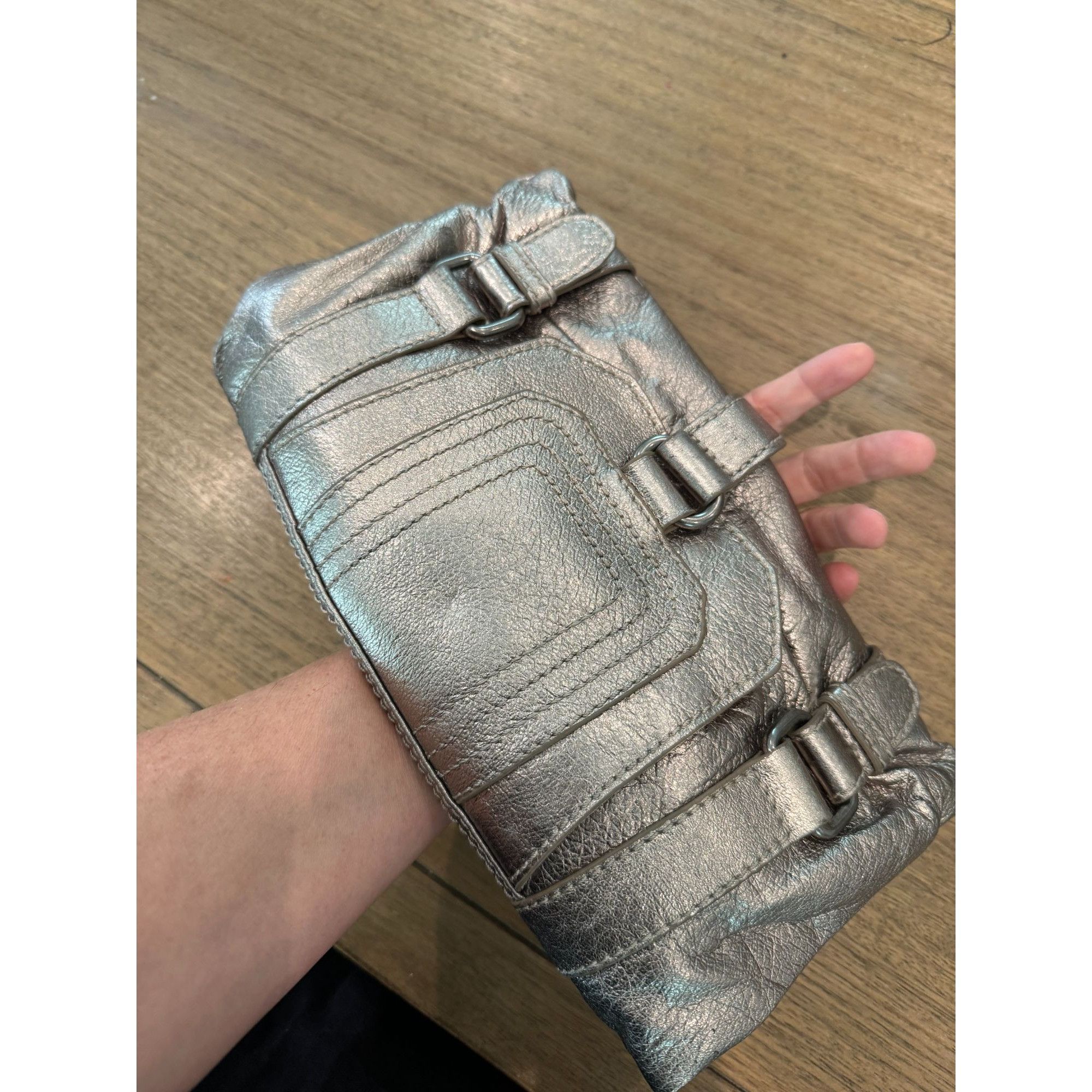 The Sak The Sak Metallic Pewter Genuine Leather Crossbody/ Clutch Ba Size ONE SIZE - 12 Thumbnail