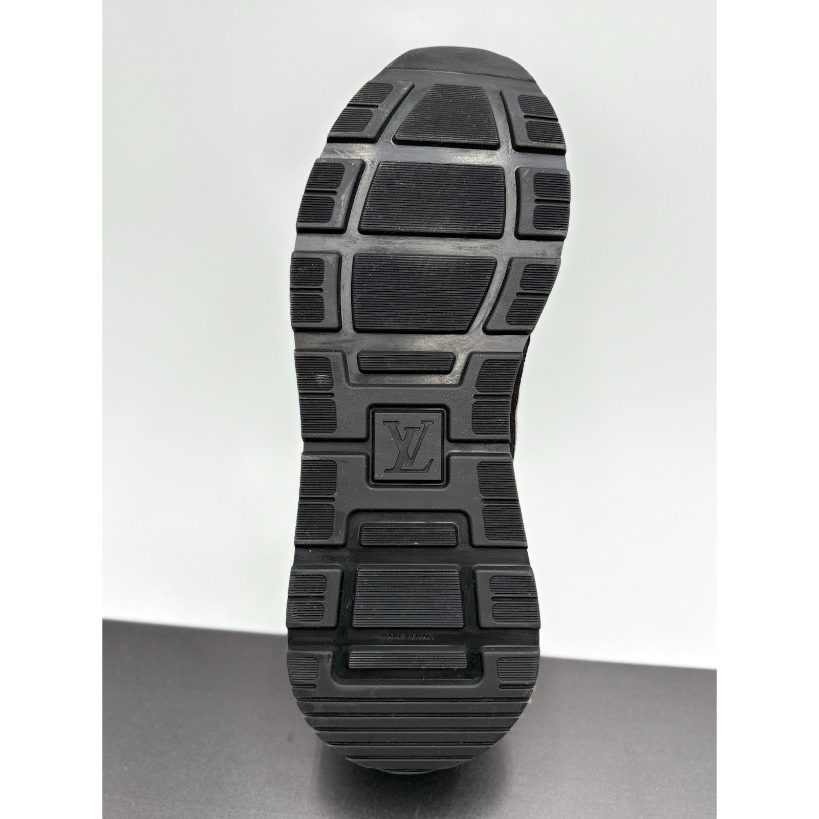 Louis Vuitton Louis Vuitton Run Away Low ' Black ' | EXCELLENT CONDITION! Size US 9.5 / EU 42-43 - 7 Thumbnail