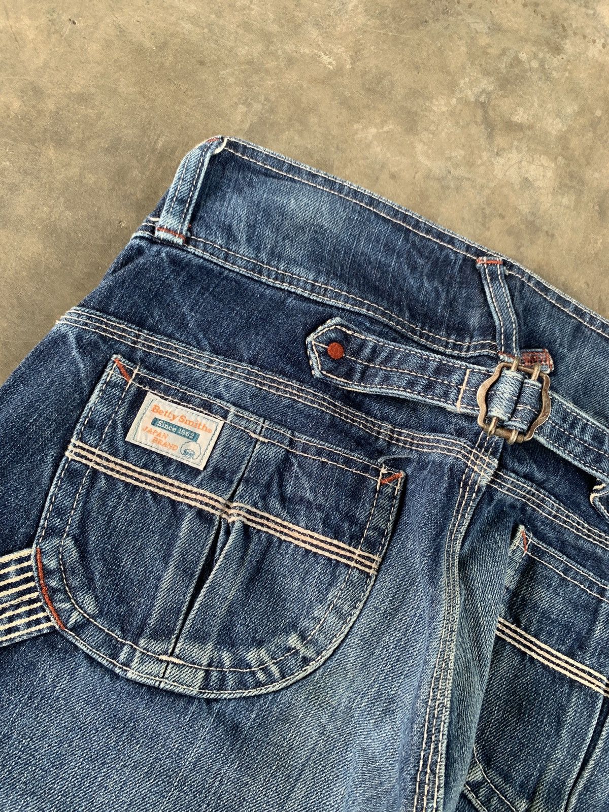 Japanese Brand Betty smith carpenter flare jeans with buckle back Size 32" / US 10 / IT 46 - 6 Thumbnail