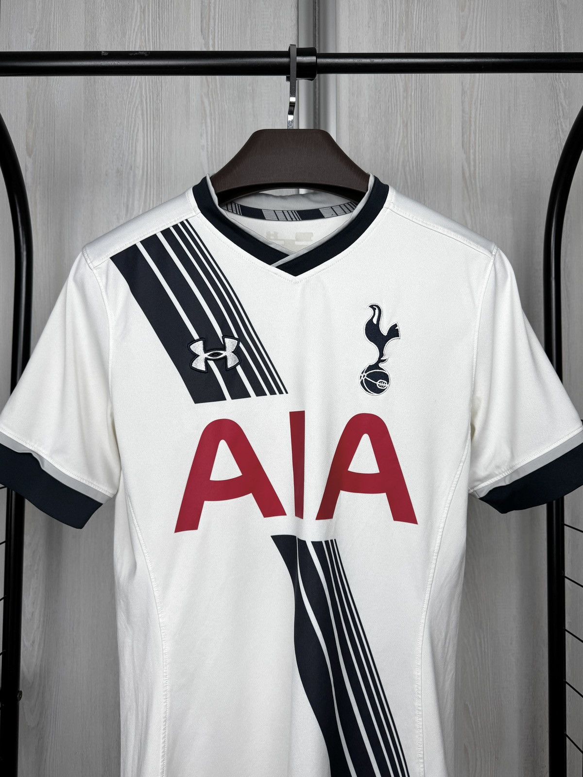 Under Armour Tottenham 2015/2016 Home Football Shirt Size S Under Armour Size US S / EU 44-46 / 1 - 3 Thumbnail