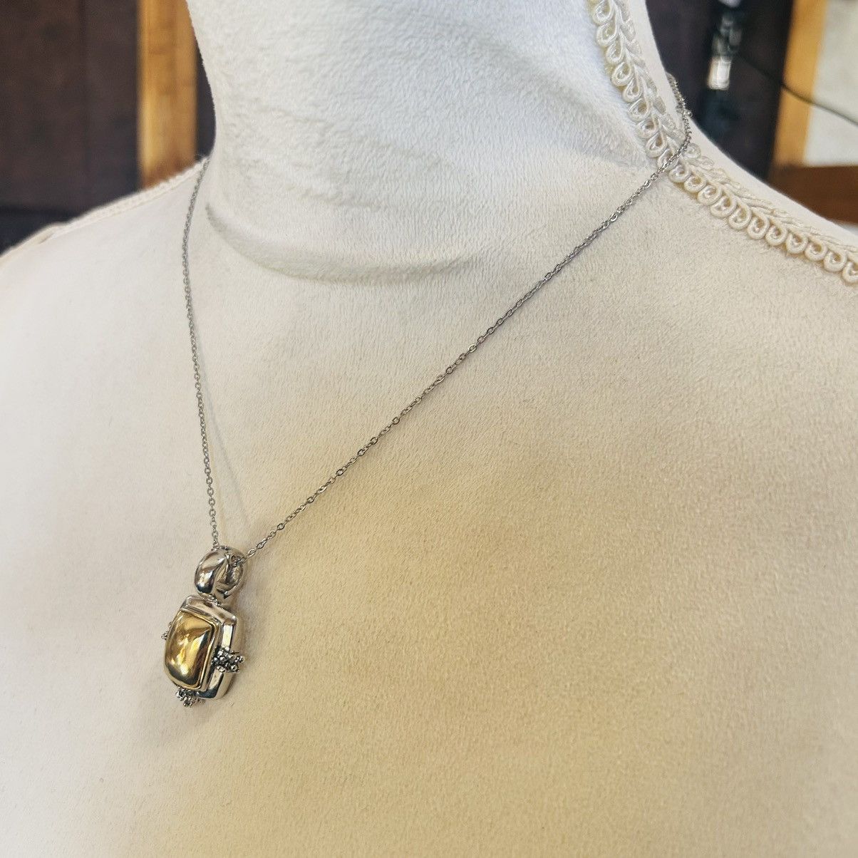 Vintage Vintage 80s dual tone snap bale pendant on chain necklace Size ONE SIZE - 4 Thumbnail