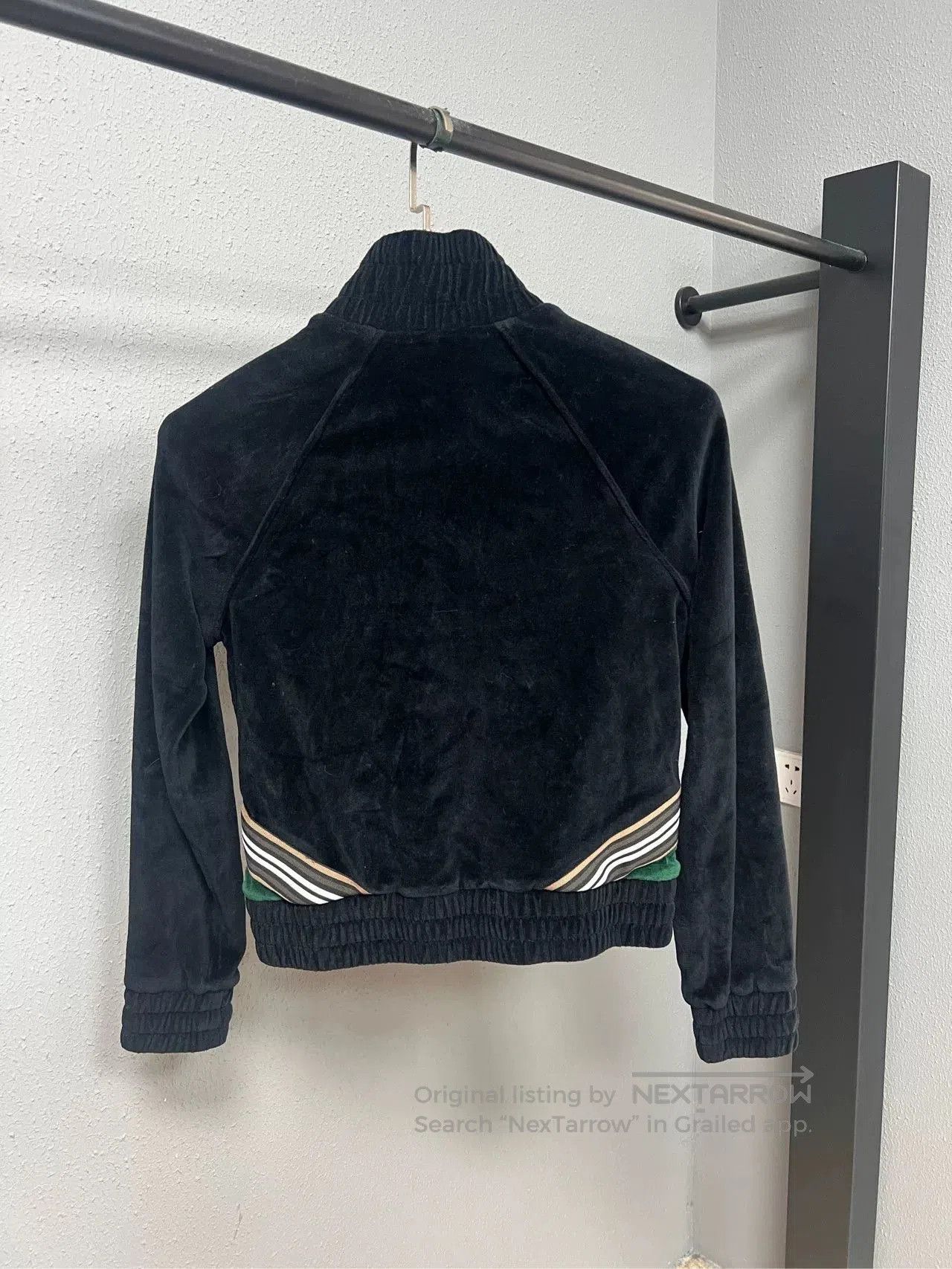 Burberry Burberry Velvet Jacket. Size XS / US 0-2 / IT 36-38 - 2 Thumbnail