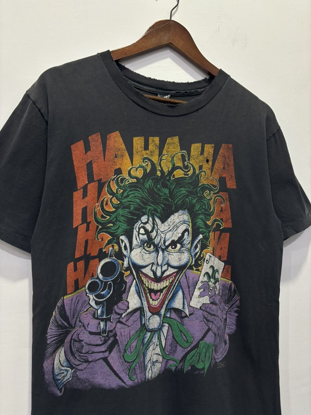 DC Comics Vintage 80’s Joker DC Comics Tshirt Size US M / EU 48-50 / 2 - 2 Thumbnail