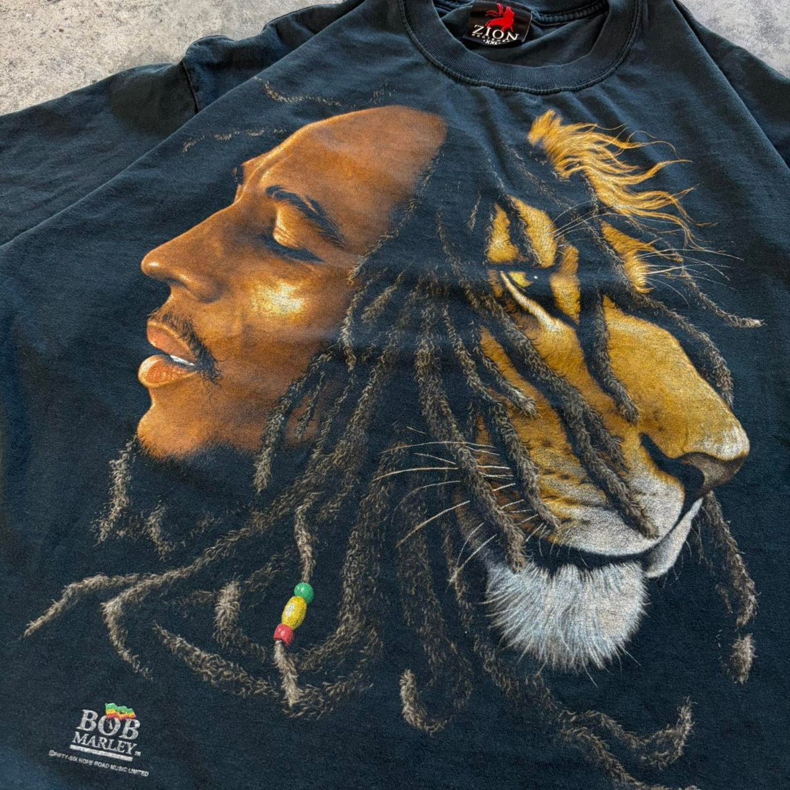 Vintage Vintage Bob Marley Sun Faded T-shirt Size US XXL / EU 58 / 5 - 2 Thumbnail