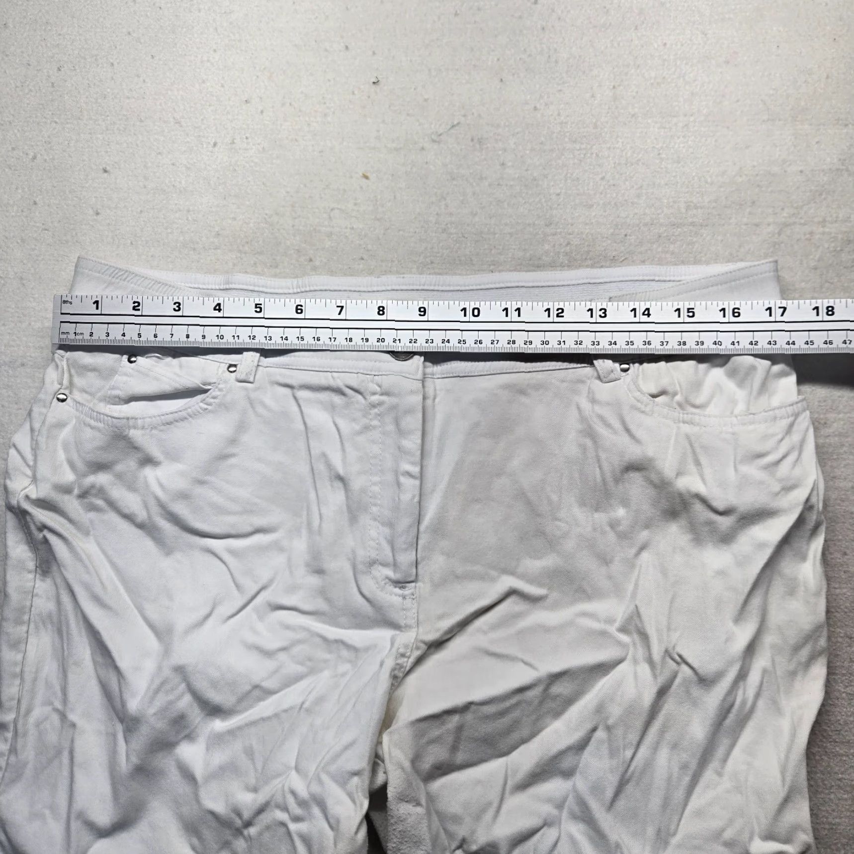 Vintage VINTAGE Retrology Women's Chino Pants Cropped Tapered Leg Solid White Size 16 Casual Size 38" / US 16 / IT 52 - 4 Thumbnail