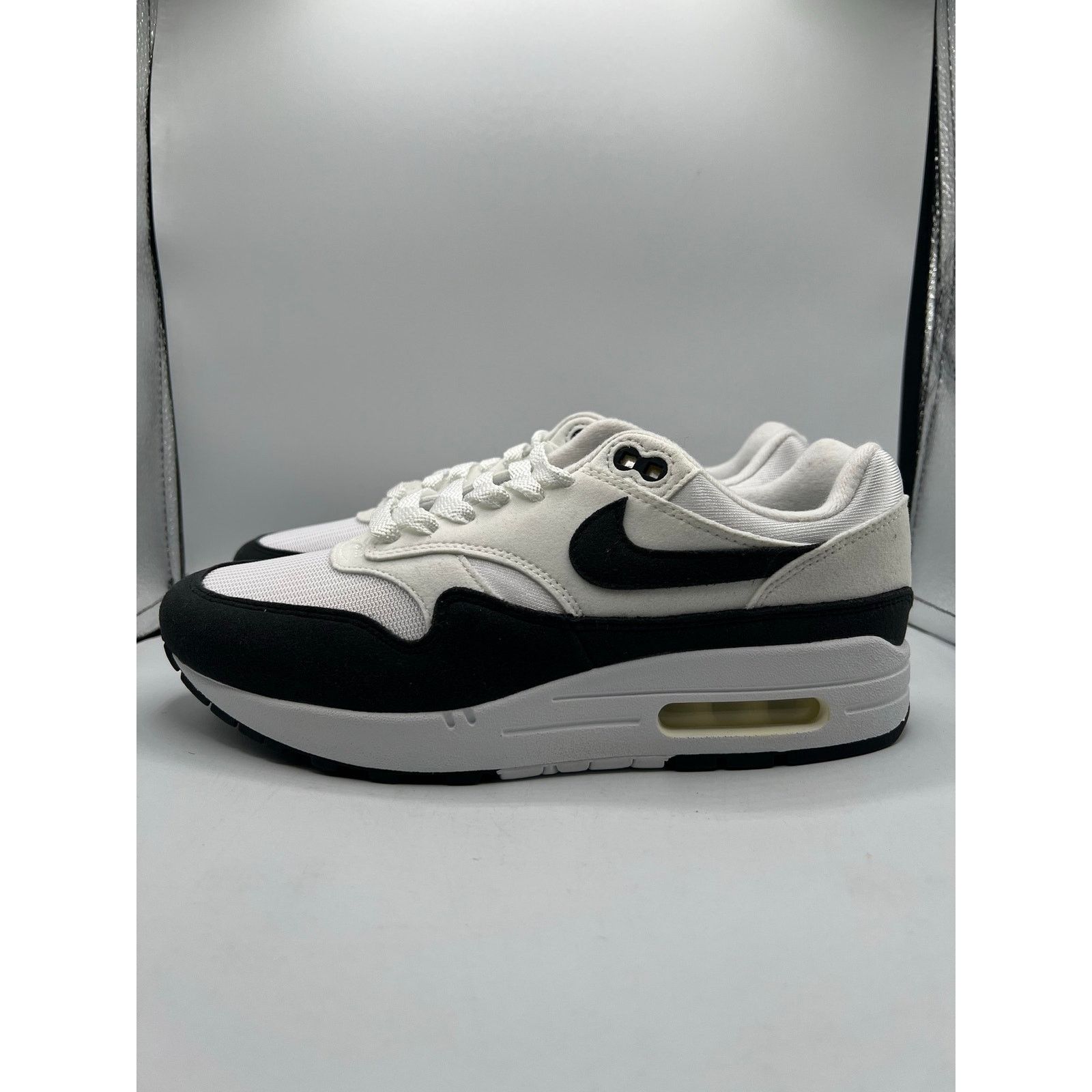 Nike Nike Air Max 1 “White Black” size 7 women’s Size US 8 / IT 38 - 1 Thumbnail