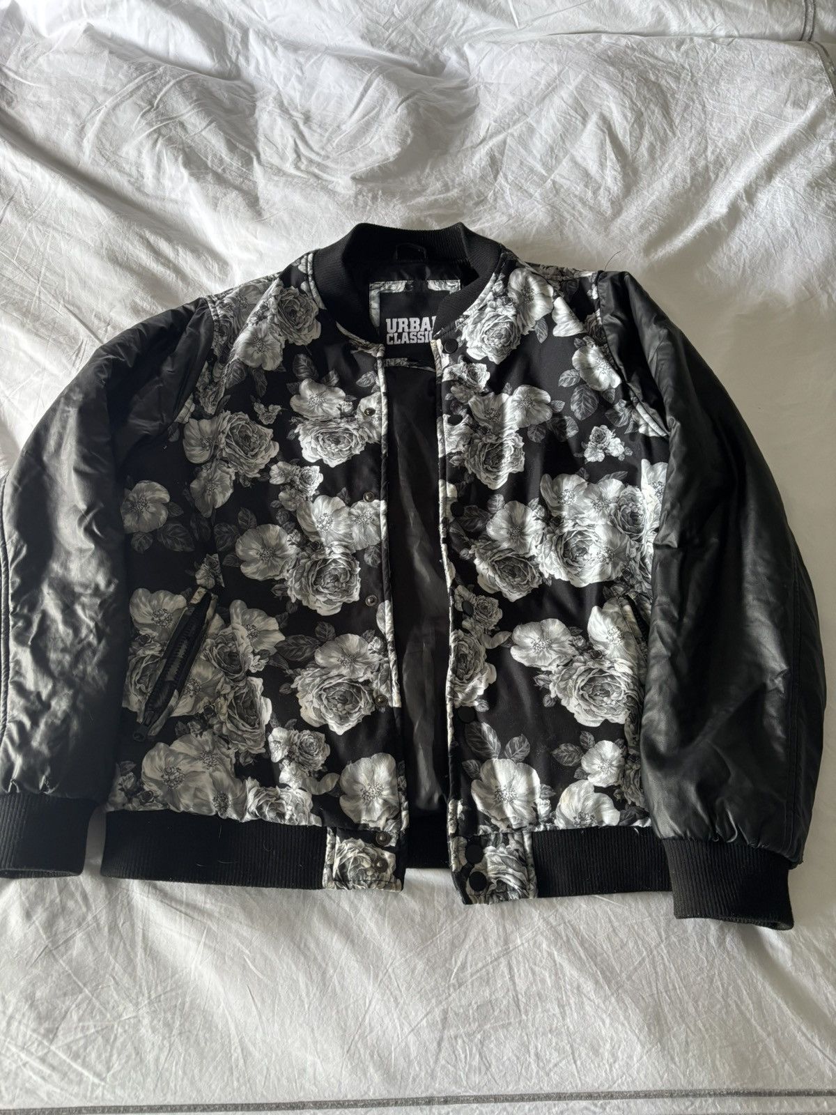 Urban Classics Flower Bomber Size US L / EU 52-54 / 3 - 1 Thumbnail