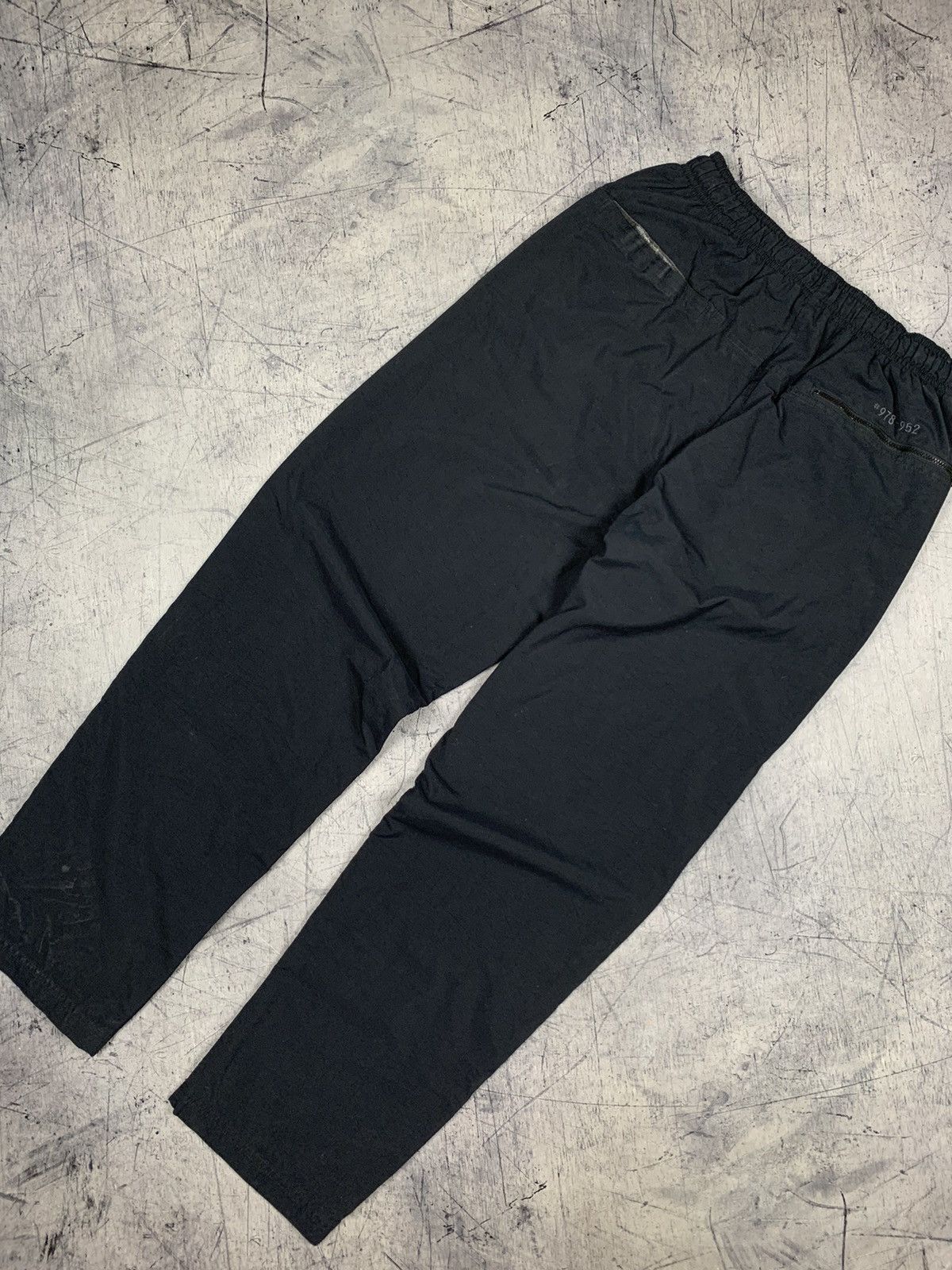 Nike Hype Iconic Vintage Nike Swoosh Nylon Parachute Pants M size Size US 30 / EU 46 - 11 Thumbnail