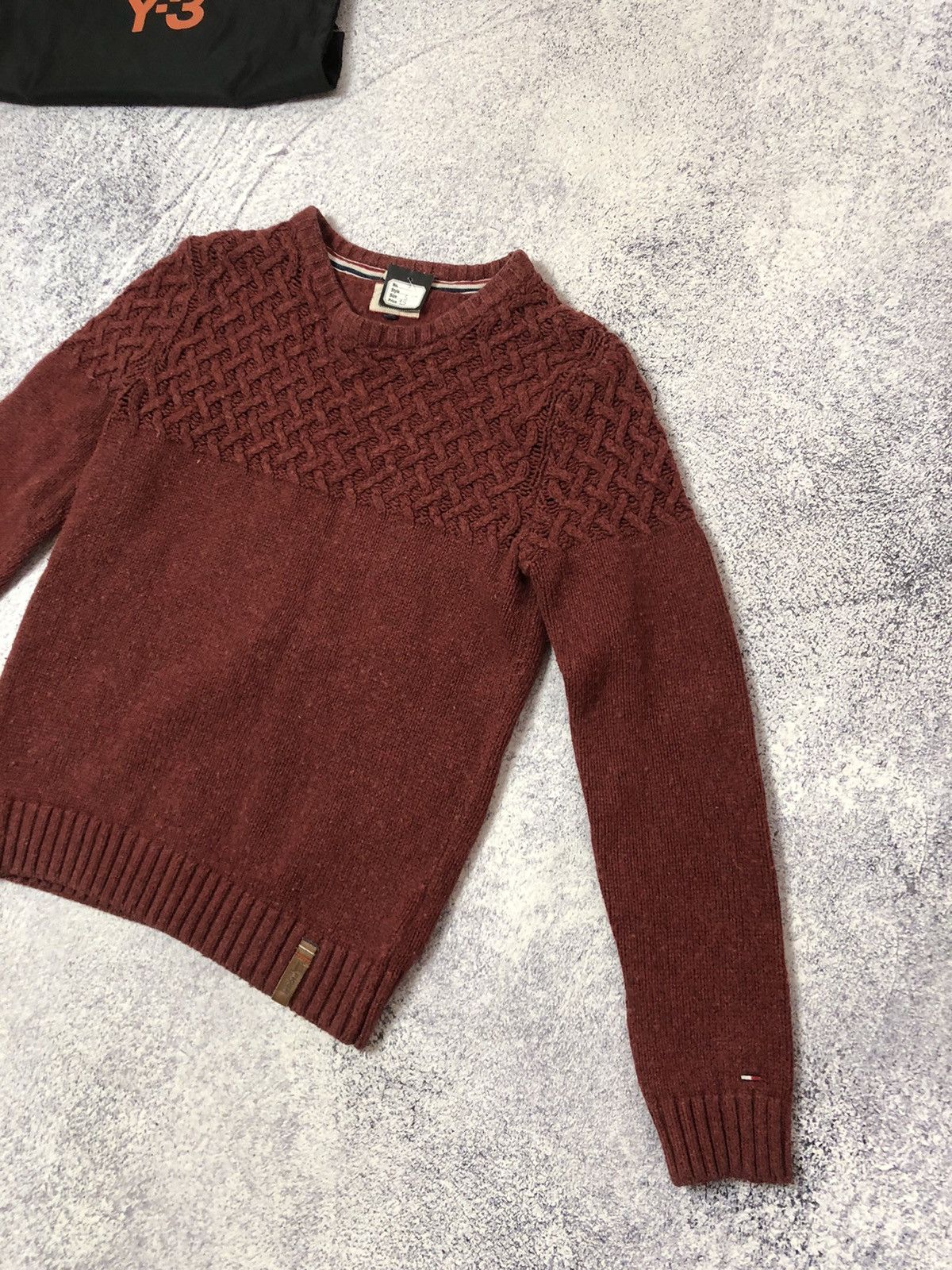 Tommy Hilfiger Sweater Tommy Hilfiger size S men’s y2k japan casual Size US S / EU 44-46 / 1 - 3 Thumbnail