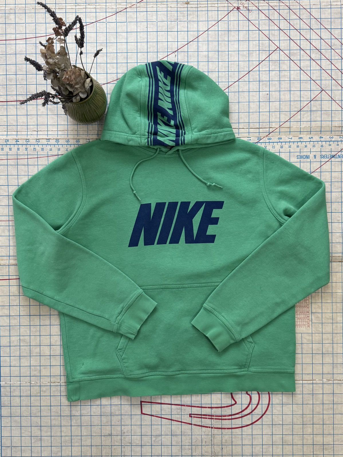 Nike × Vintage Vintage Y2K Nike Spell Out Hoodie Green Fits Size XL Size US XL / EU 56 / 4 - 6 Thumbnail