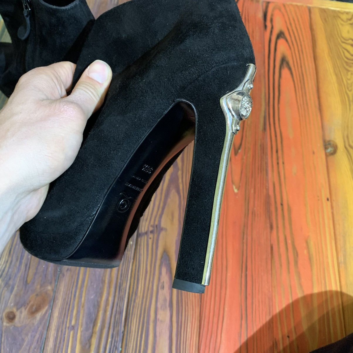 Alexander McQueen Alexander MaQueen Suede Women’s Heels Size 38.5 Size US 8.5 / IT 38.5 - 17 Thumbnail