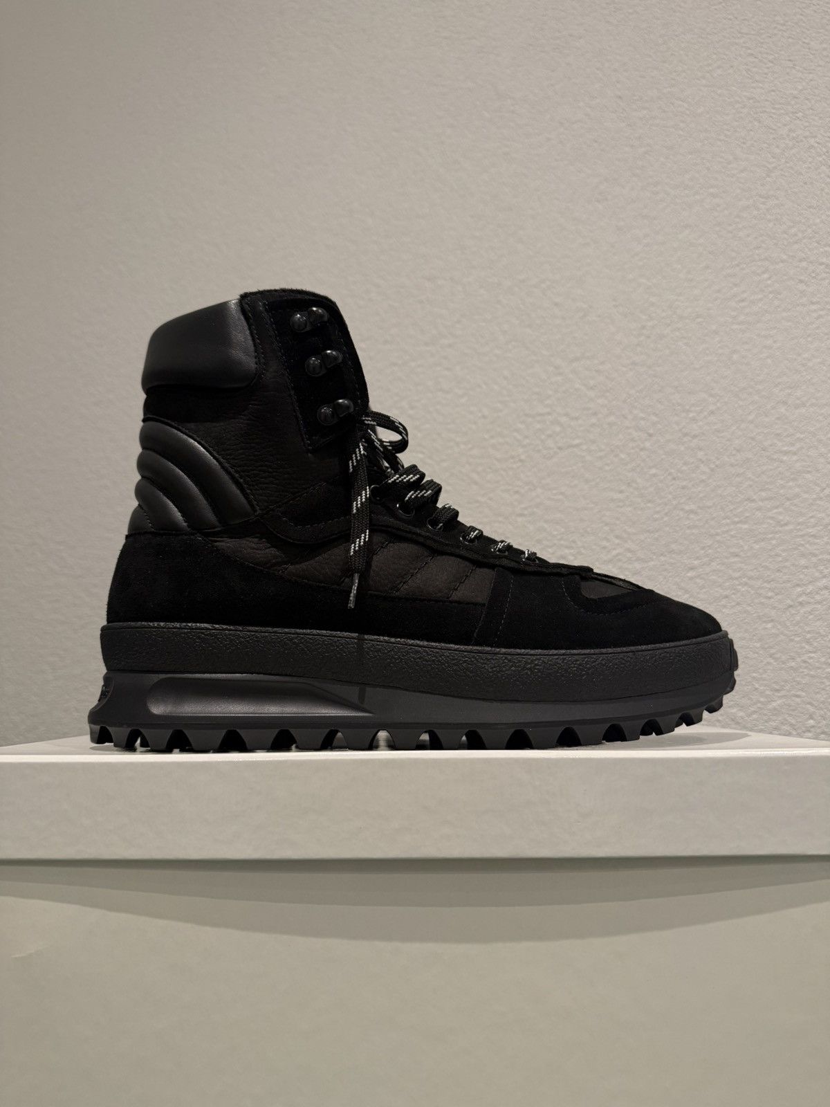 Maison Margiela RARE Maison Margiela Climber Boots Size US 11 / EU 44 - 1 Thumbnail