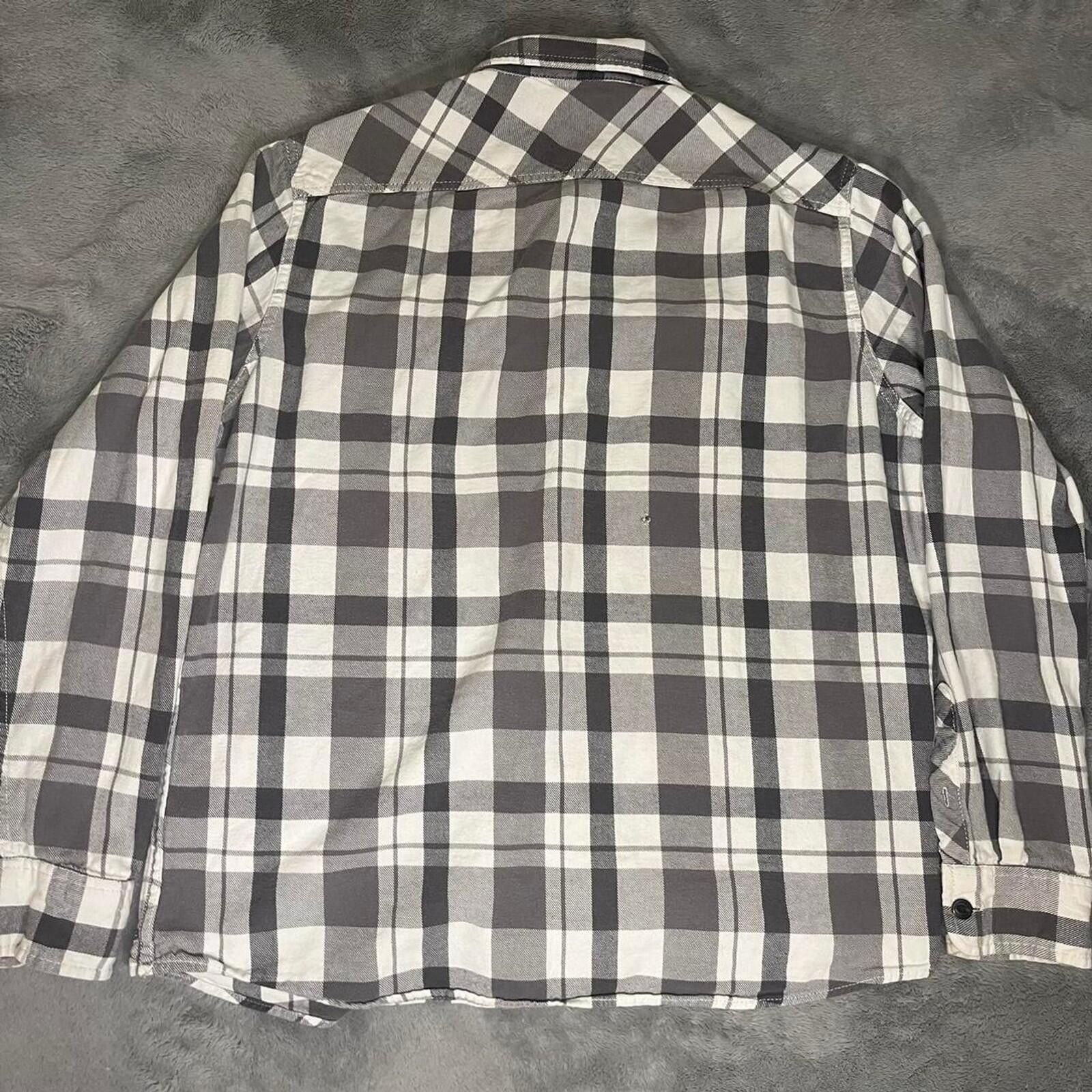 American Eagle Outfitters American Eagle Flannel Long Sleeve Button Up T-Shirt Size L Size US L / EU 52-54 / 3 - 4 Thumbnail