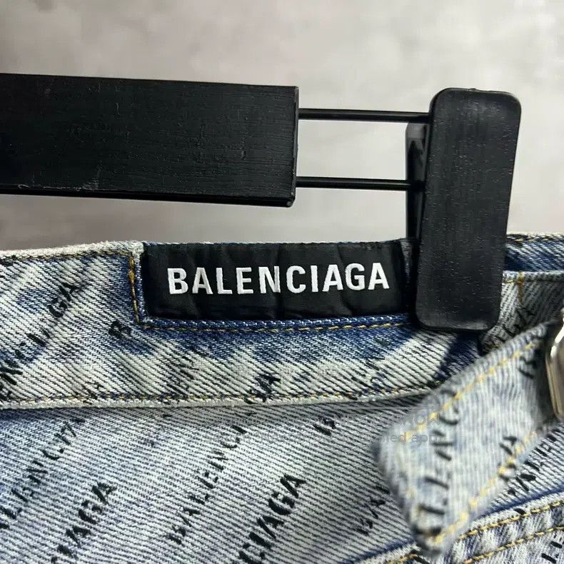 Balenciaga Balenciaga size S Ice blue water-washed distressed oversiz Size US 30 / EU 46 - 5 Thumbnail