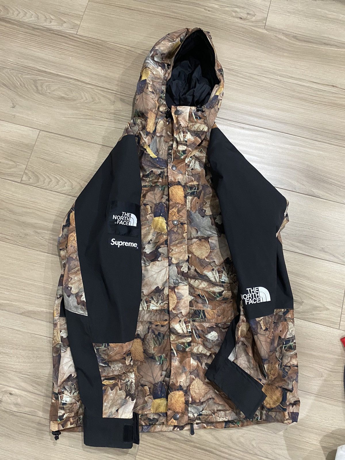 Supreme Tnf Fw16 FW16 SUPREME THE NORTH FACE NUPTSE JACKET LEAVES