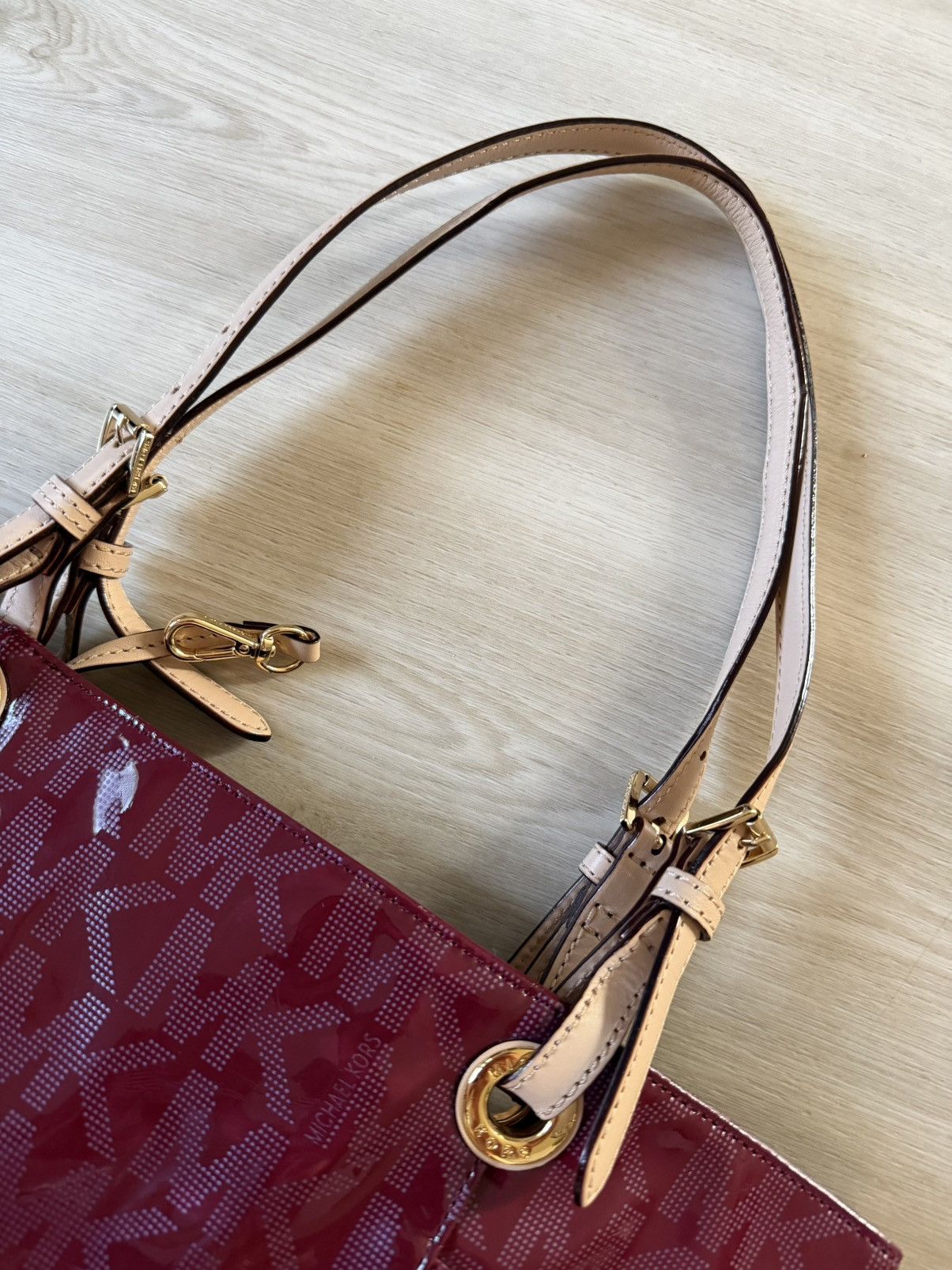 Michael Kors Michael Kors Jet Set Tote Bag Patent Leather Burgundy Logo Size ONE SIZE - 4 Thumbnail
