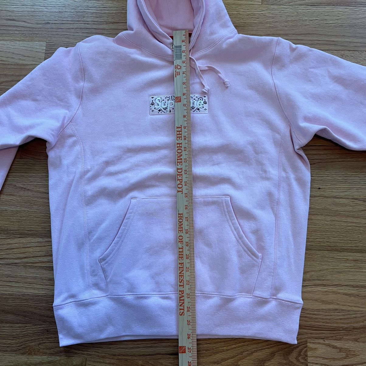 Supreme NEW Supreme Bandana Box Logo Hoodie Pink Paisley Medium Size US M / EU 48-50 / 2 - 11 Thumbnail