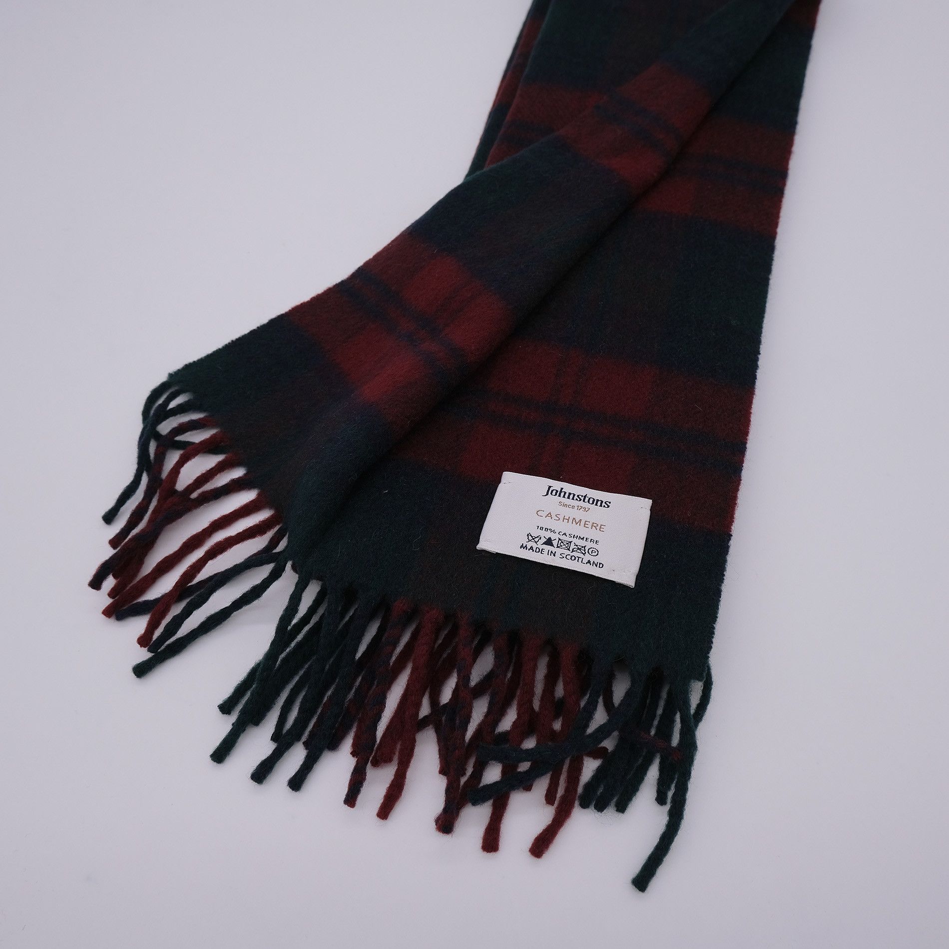 Johnstons Of Elgin Johnston's of Elgin, green-red-blue scarf, cashmere wool Size ONE SIZE - 2 Thumbnail