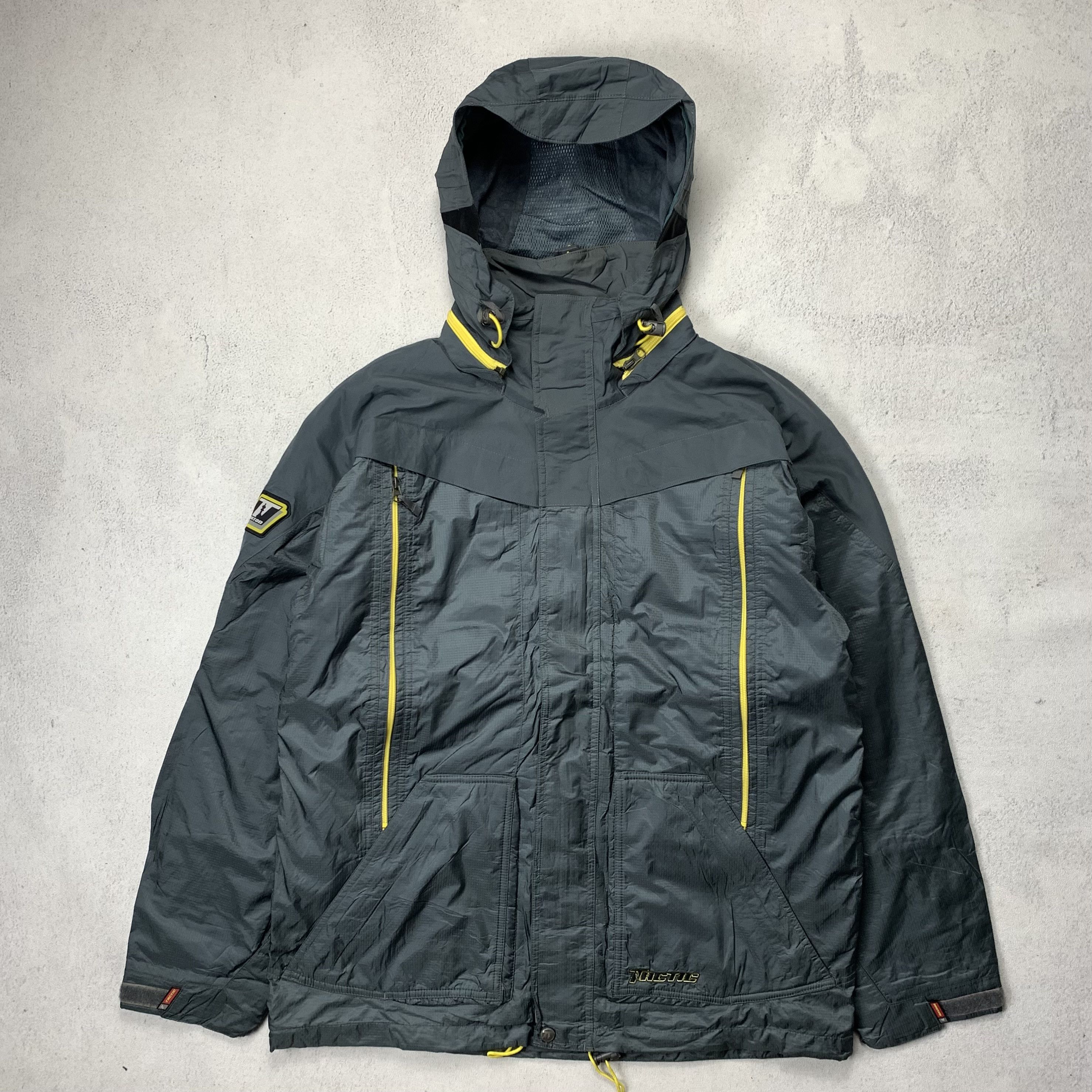 image of Burton Snowboards Tactic Jacket in Grey/Green, Men's (Size Medium)