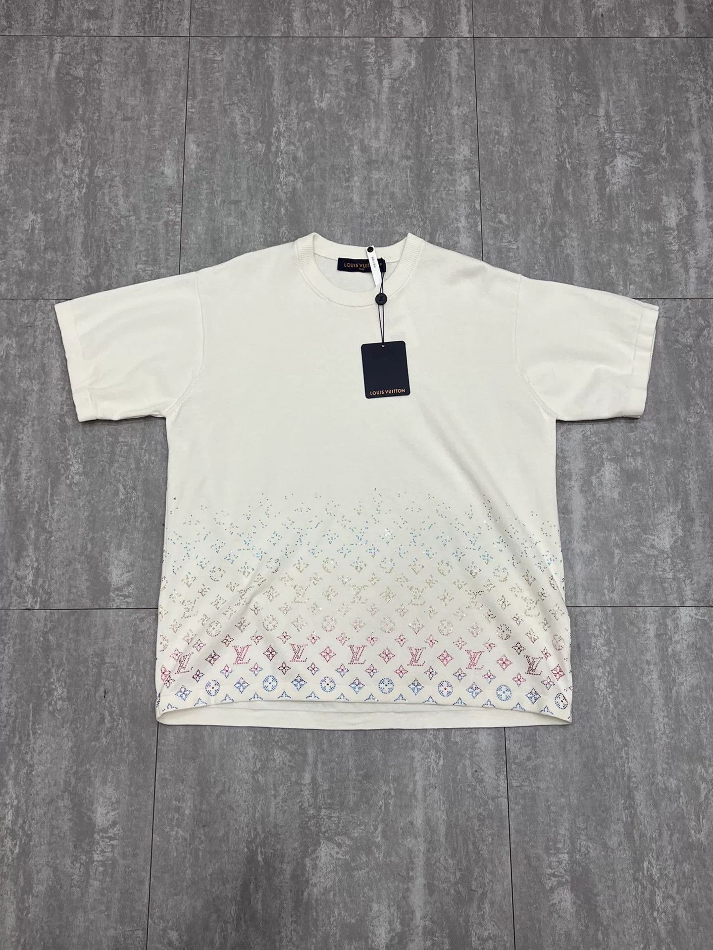 Louis Vuitton Louis Vuitton Tie-Dye Gradient Multi T-Shirt m Men Size US M / EU 48-50 / 2 - 1 Thumbnail