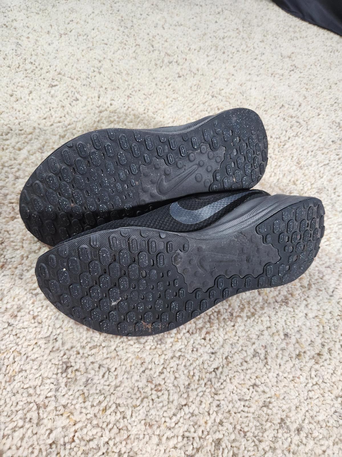 Nike Nike Downshifter 12 Black White Running Shoe Men's 12 Size US 12 / EU 45 - 5 Thumbnail