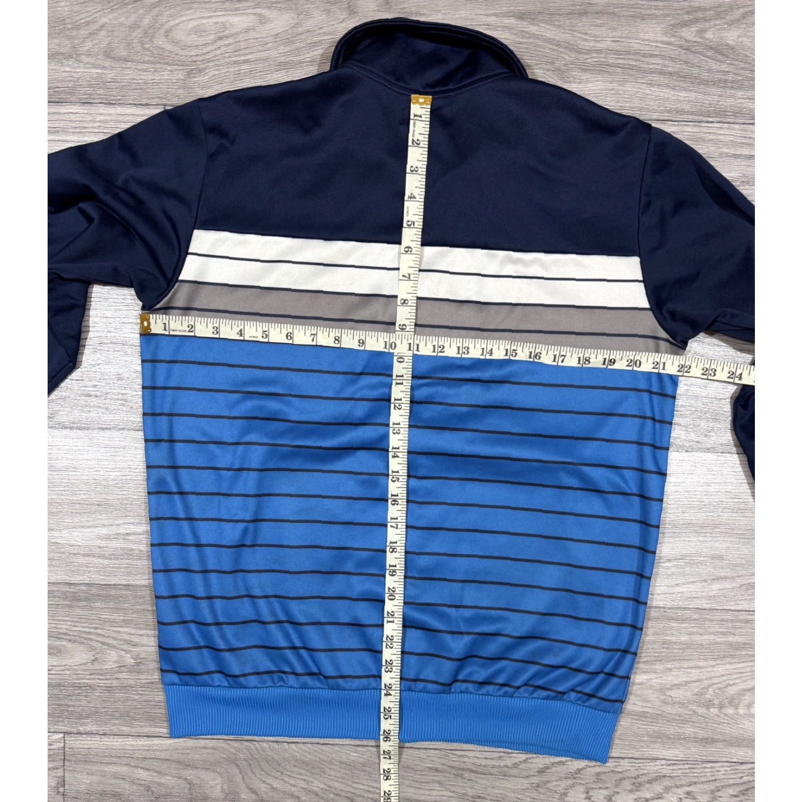 Adidas VINTAGE adidas Originals TT Retro Track Jacket M Blue Mens Track Jacket Retro 90s Size US M / EU 48-50 / 2 - 3 Thumbnail