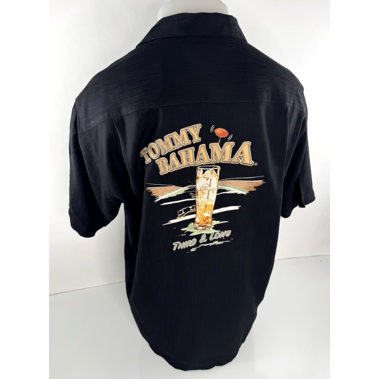 Tommy Bahama TOMMY BAHAMA THIRD & LONG Island Ice Tea FOOTBALL Embroidered M Shirt Black Mens Size US M / EU 48-50 / 2 - 2 Thumbnail