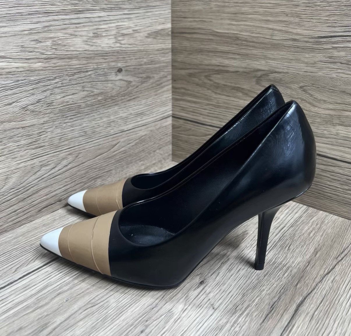 Burberry Burberry Black and Brown High Heels J41 Size US 5.5 / IT 35.5 - 1 Thumbnail