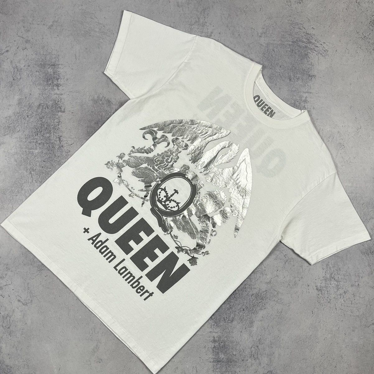 Band Tees Vintage Queen x Adam Lambert y2k rock tour band tee 00’s Size US M / EU 48-50 / 2 - 1 Thumbnail